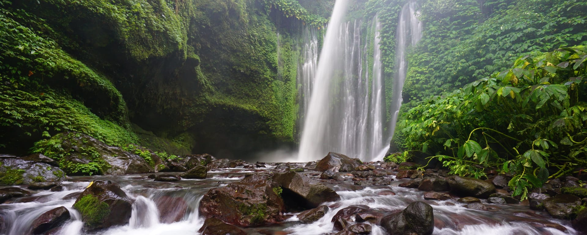 Nord-Lombok, DE, Ganztägig: Indonesien Lombok Wasserfall