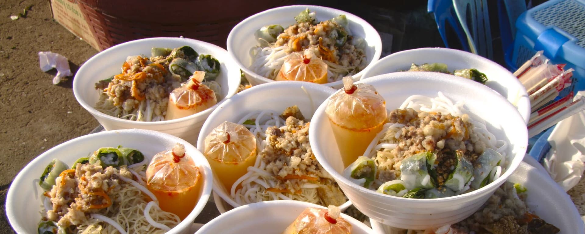Überland von Angkor nach Phnom Penh ab Siem Reap: Kambodscha Nudelsuppe
