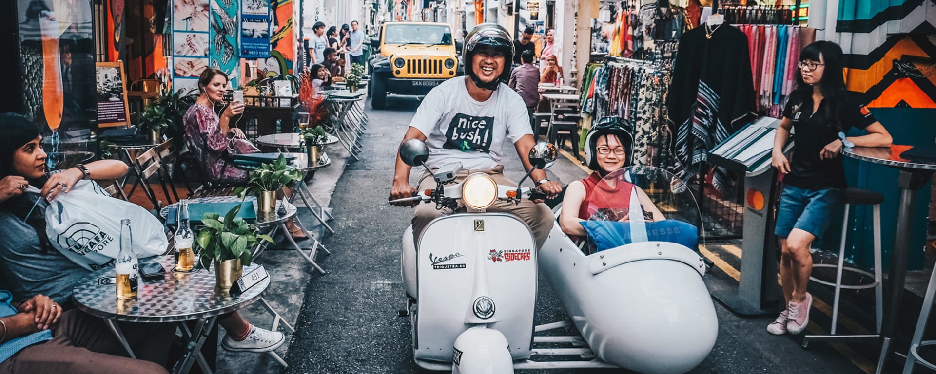 Singapur Vespa bei Nacht, EN, Gruppe: Singapur Vespa Ausflug