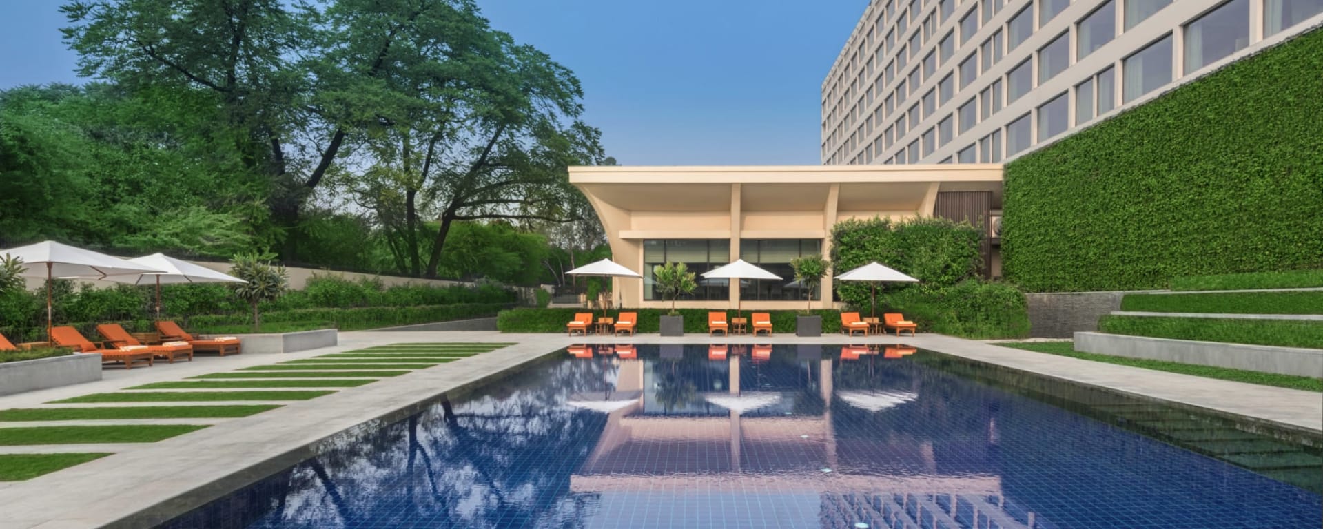 The Oberoi New Delhi:  The Oberoi New Delhi Pool