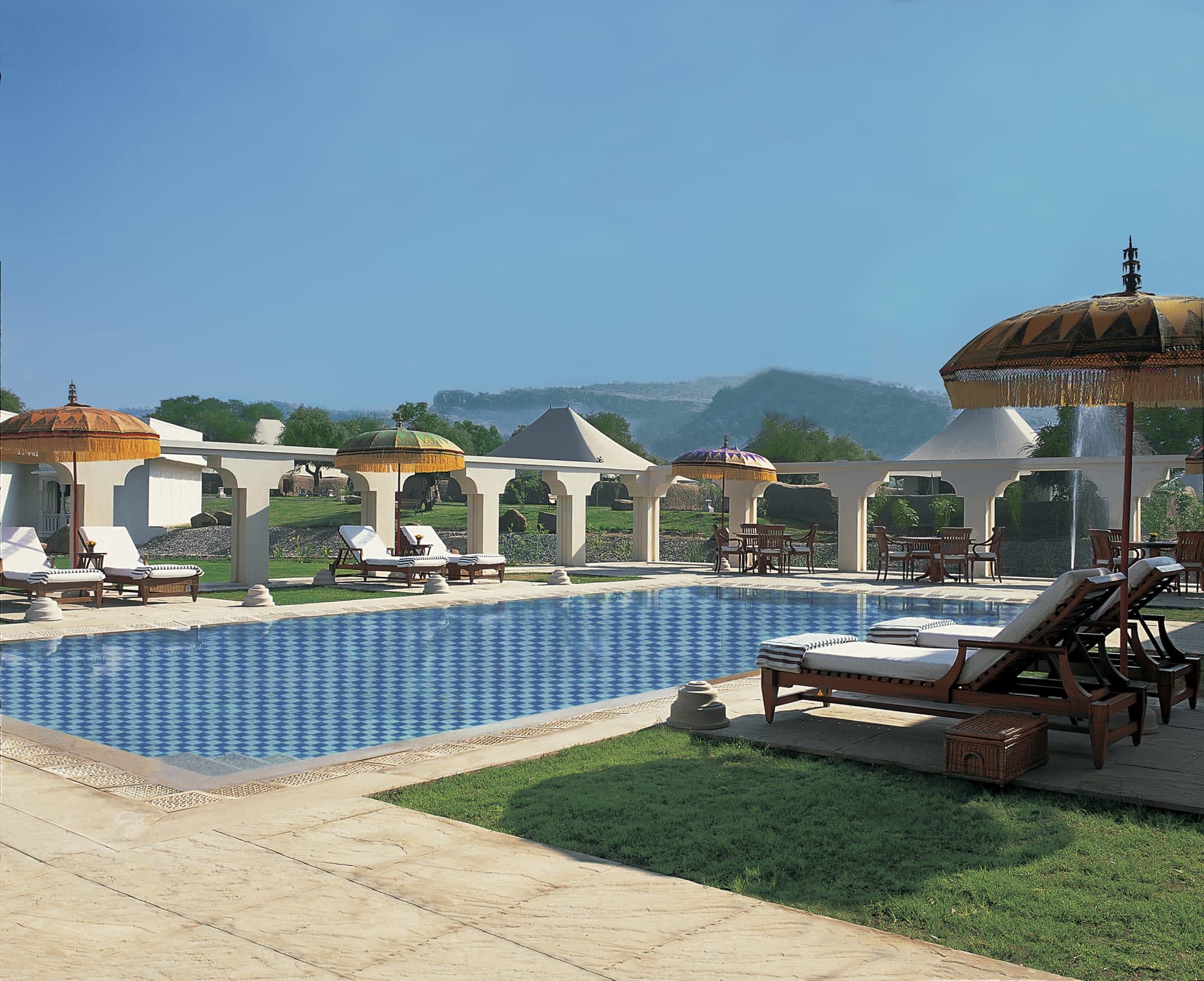 The Oberoi Vanyavilas in Ranthambore NP: The Oberoi Vanyavilas