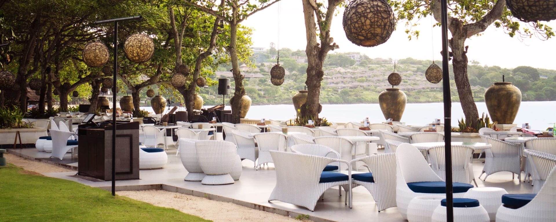 InterContinental Bali Jimbaran Resort in Süd-Bali: InterContinental Bali Jimbaran Resort Sunset Beach Bar & Grill
