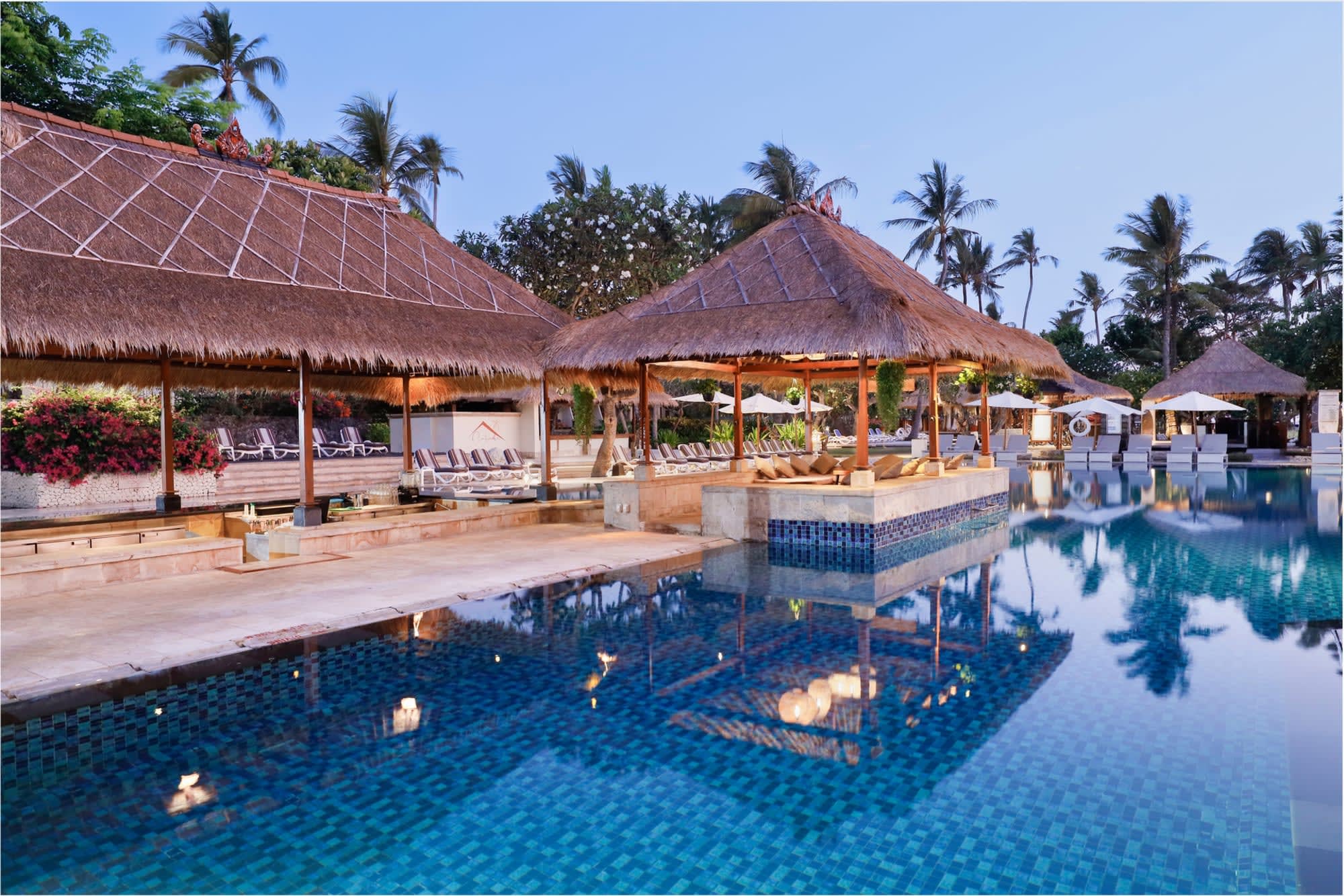 Nusa Dua Beach Hotel&Spa - Handwritten Collection in Süd-Bali: Nusa Dua Beach Resort Bali - Pool Bar