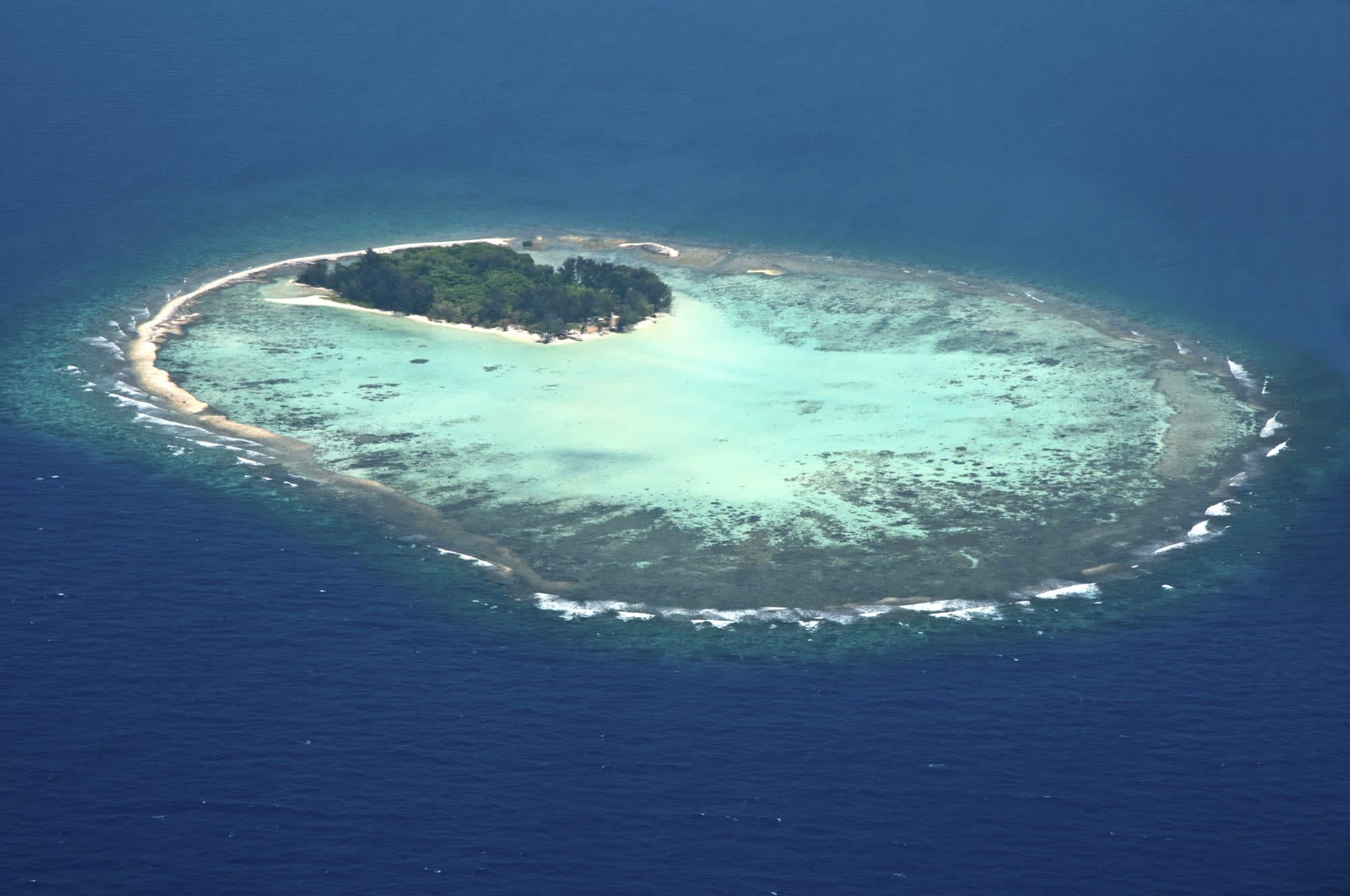 Kura Kura Resort in Karimunjawa: Indonesien Karimunjawa Krakal Island