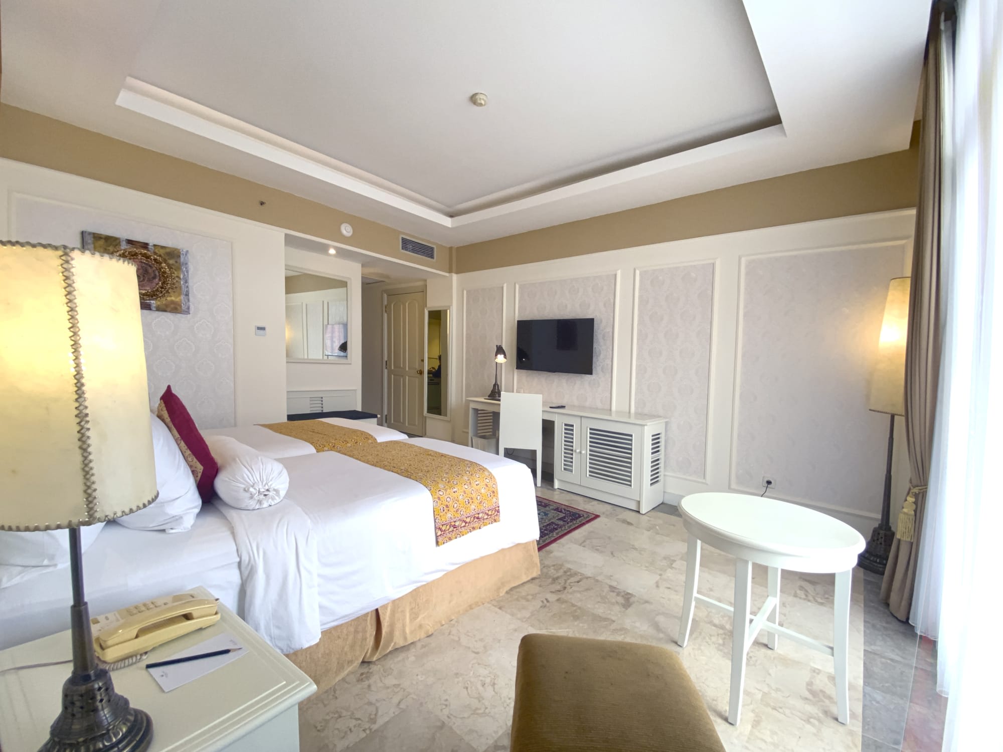 The Phoenix Hotel in Yogyakarta und Umgebung:  Deluxe Legacy Zimmer
