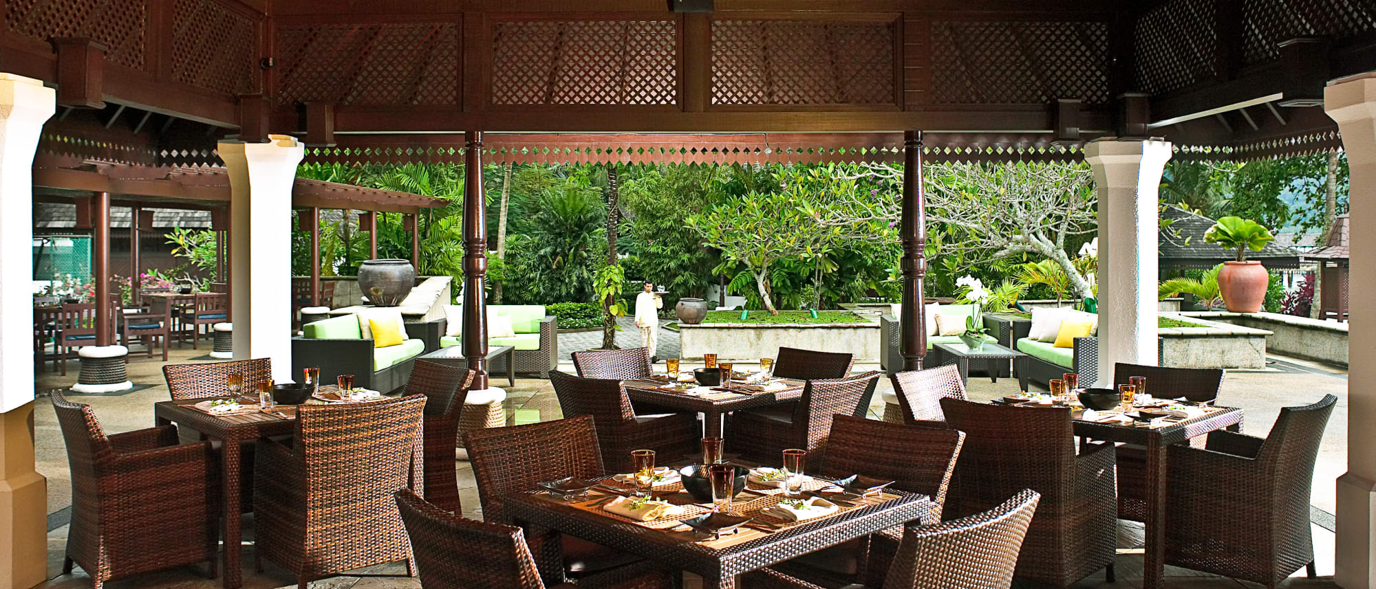 Pangkor Laut Resort:  Pangkor Laut Resort - Royal Bay Beach Club