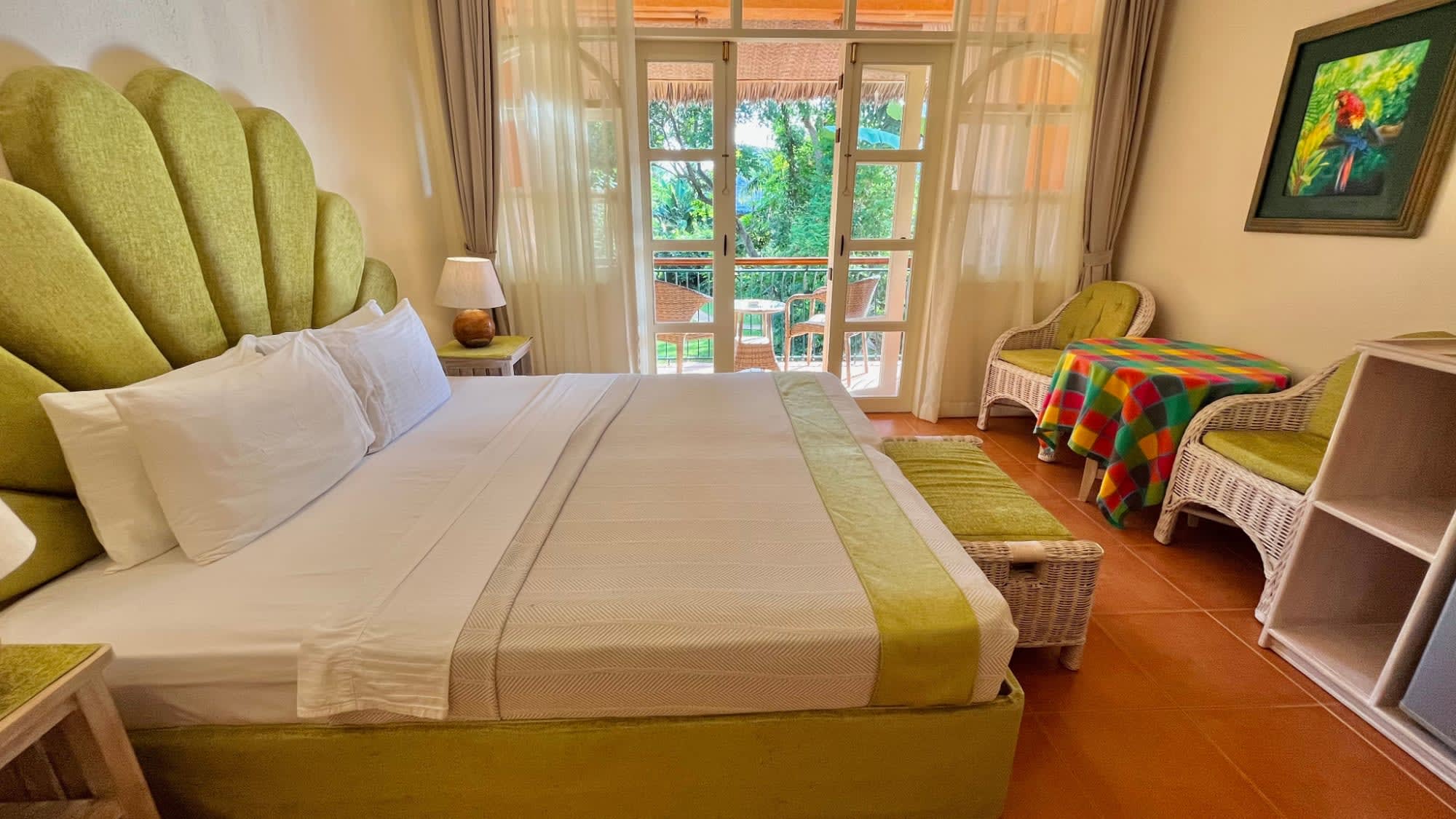 Coco Grove Beach Resort in Siquijor: Coco Grove Beach Resort Deluxe Casa Coco