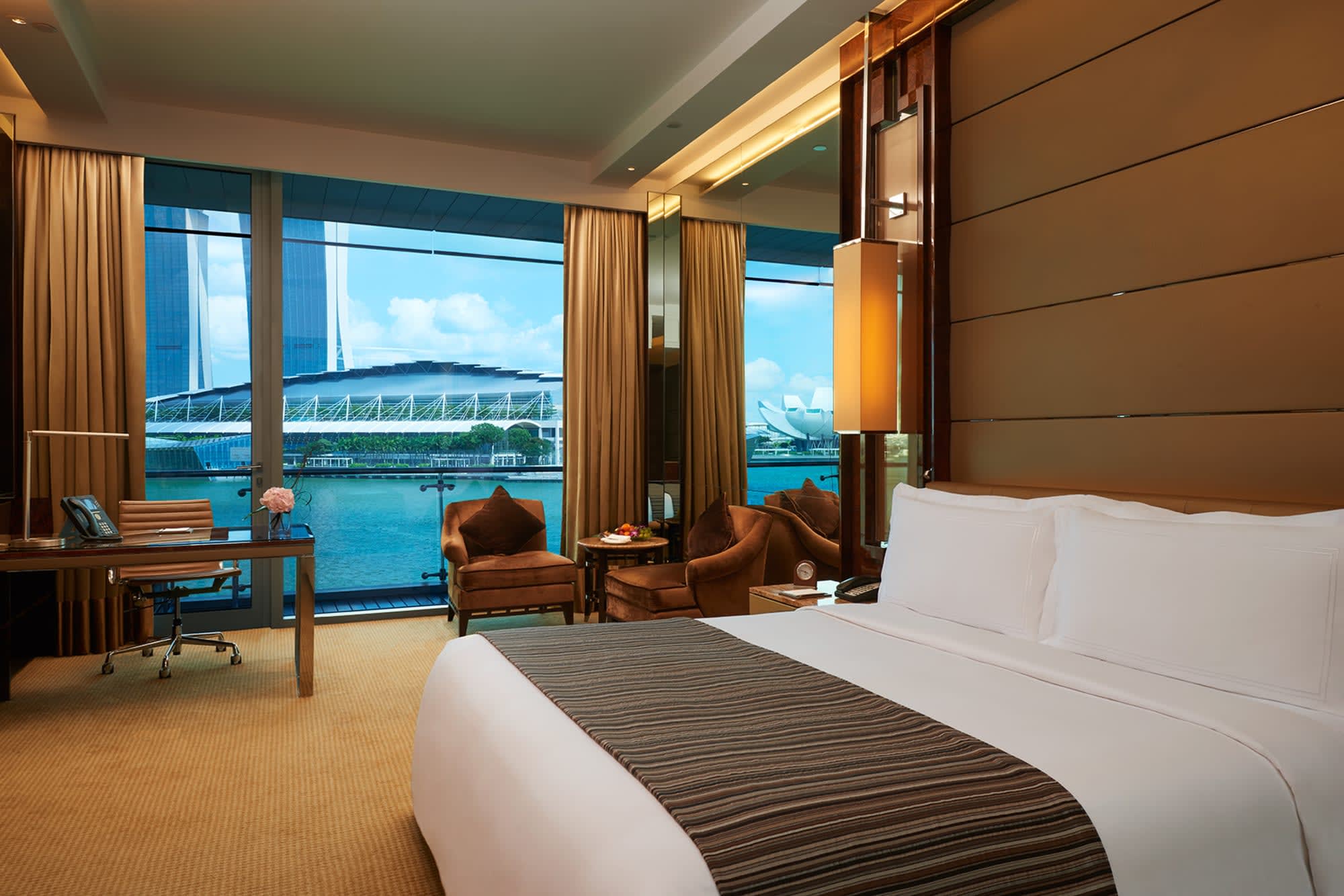 The Fullerton Bay Hotel in Singapur: The Fullerton Bay Bay View Room