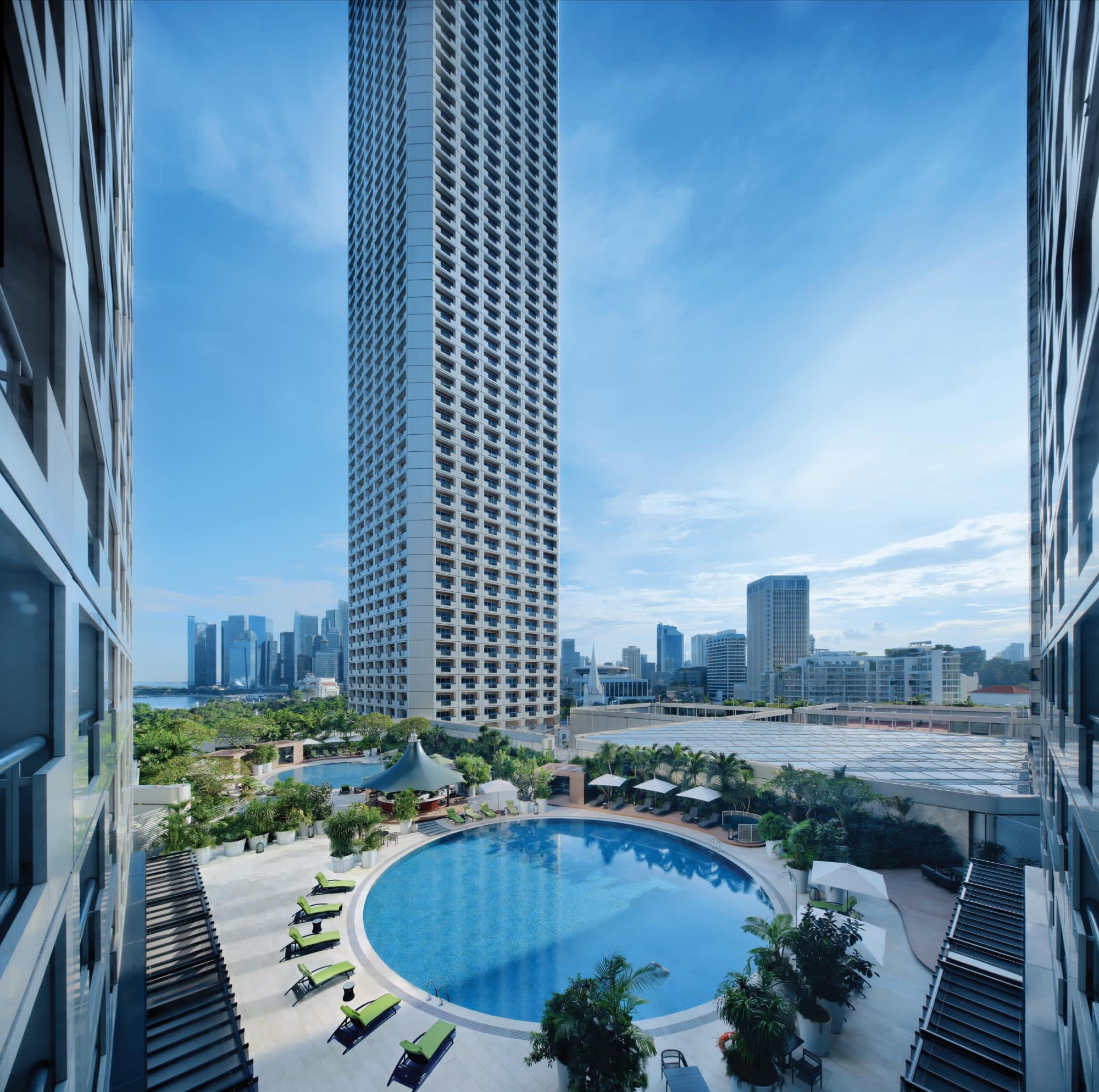 Swissotel The Stamford in Singapur: Singapur Swissotel The Stamford Pool