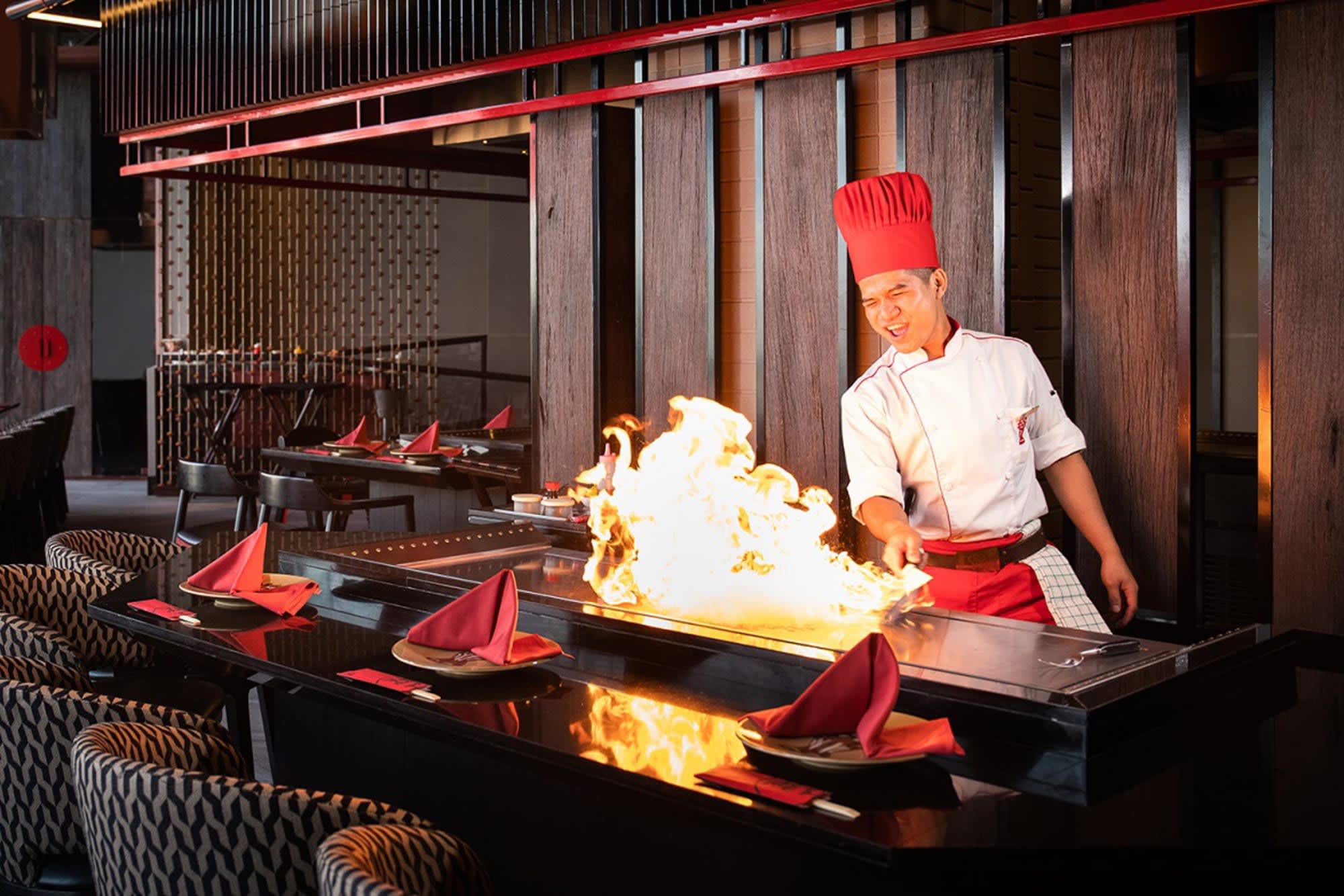 Anantara Riverside Bangkok Resort:  Anantara Riverside Live Cooking Restaurant