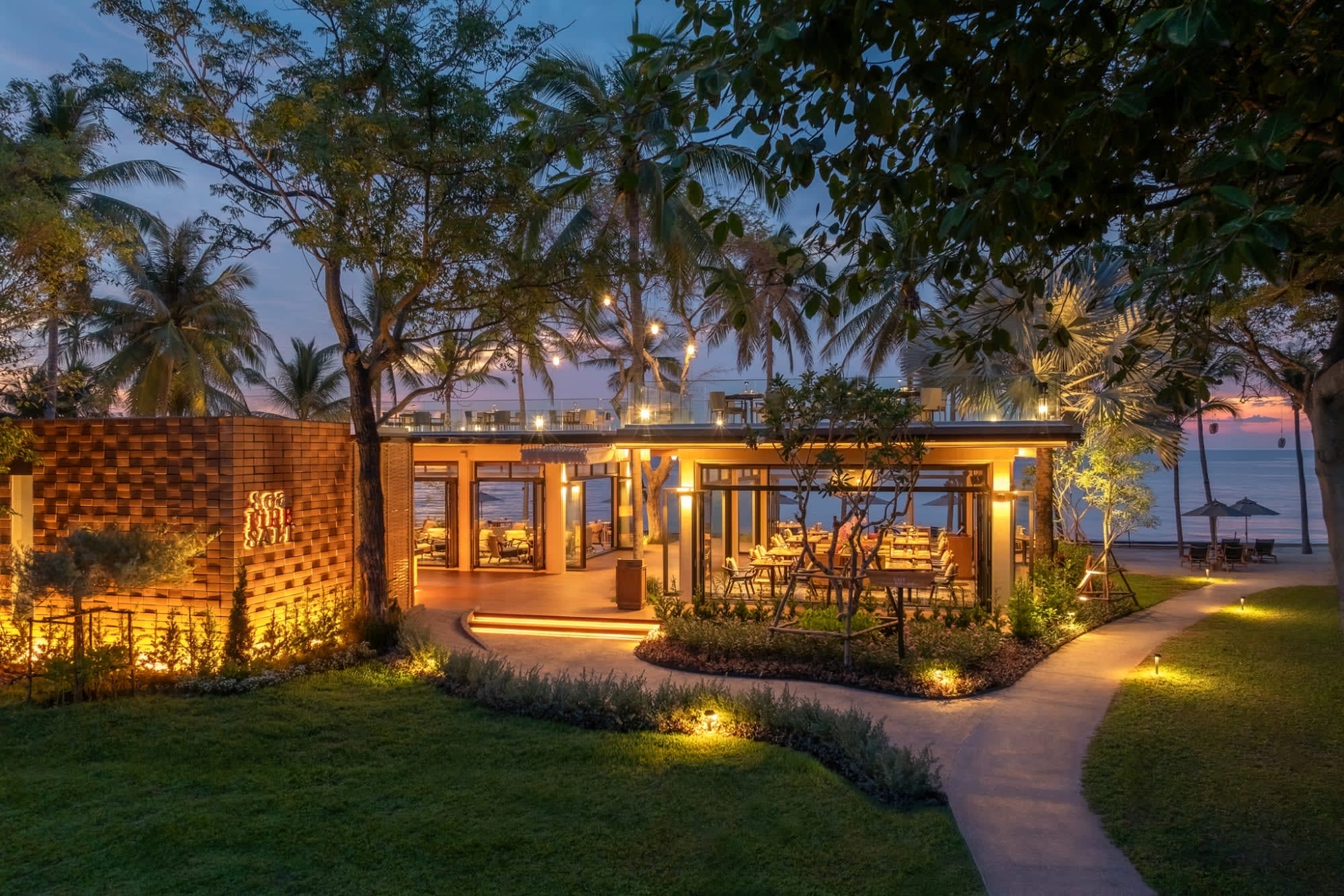 Anantara Hua Hin Resort: Anantara Hua Hin Resort - Restaurant Sea Fire Salt