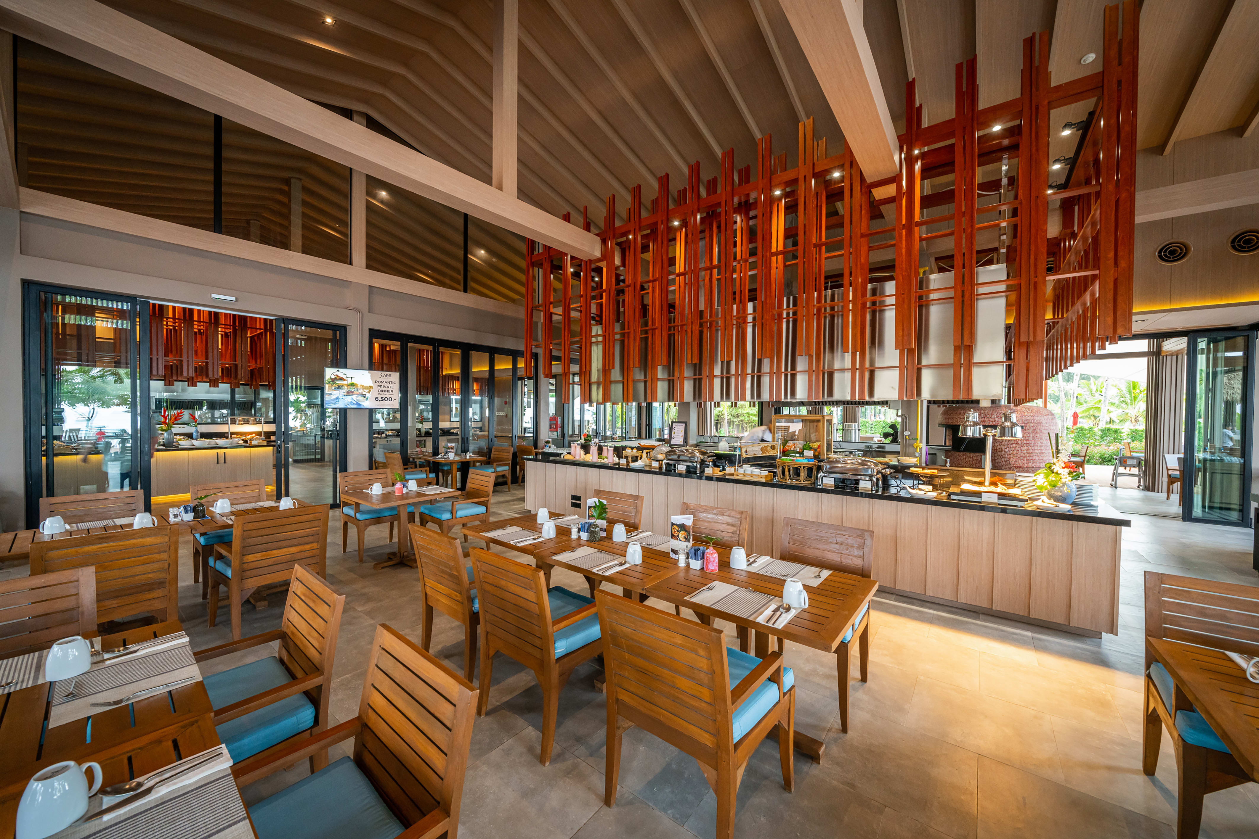 La Flora Khao Lak: Thailand La Flora Khao Lak Beachfront Restaurant