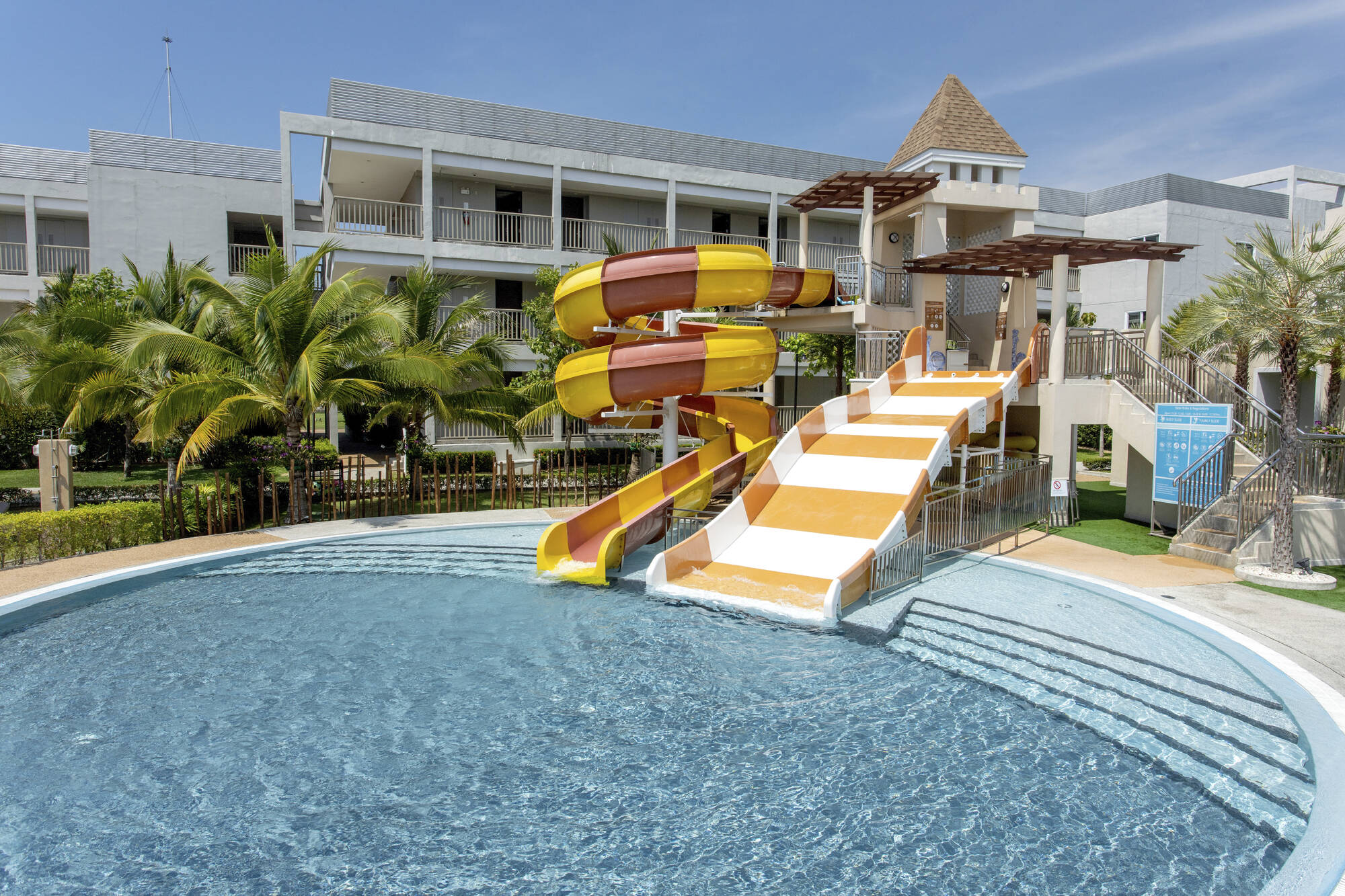 The Sands Khao Lak by Katathani: The Sands Khao Lak