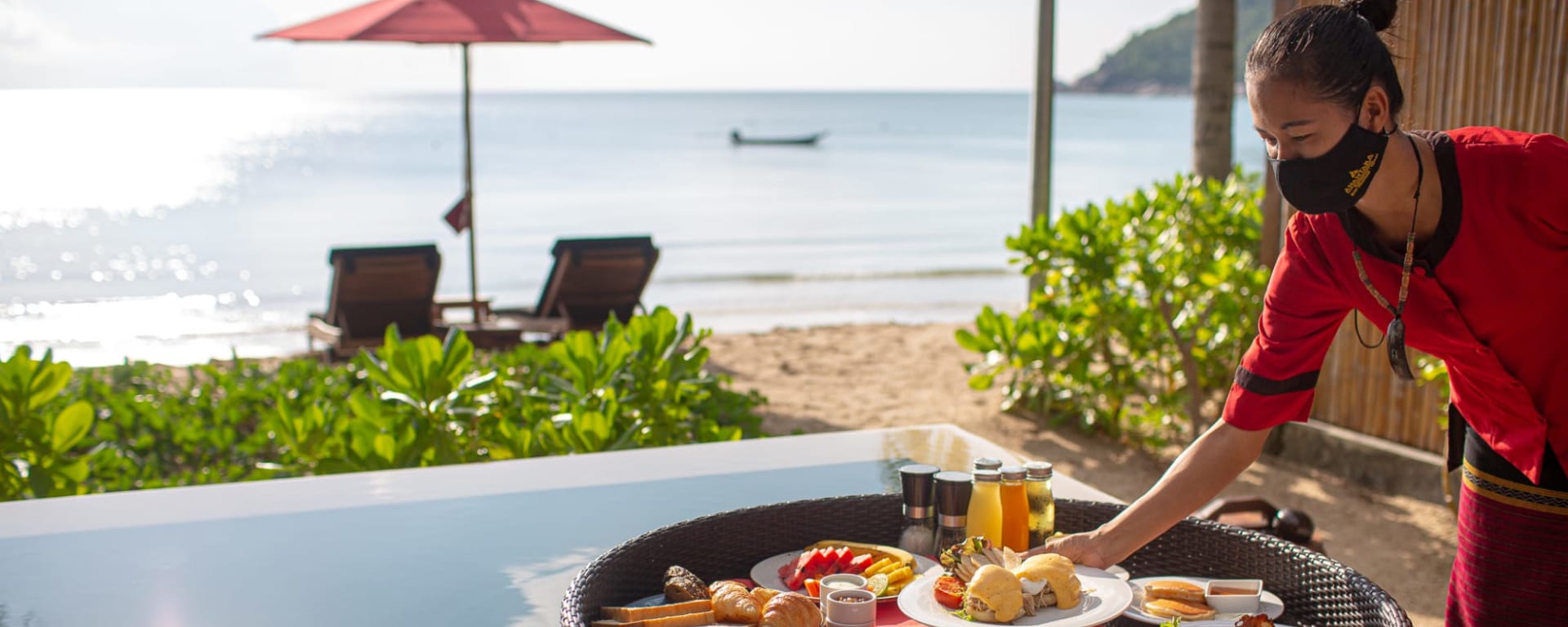 Anantara Rasananda Koh Phangan Villas in Ko Phangan: Anantara Rasananda Koh Phangan Villas Floating Breakfast