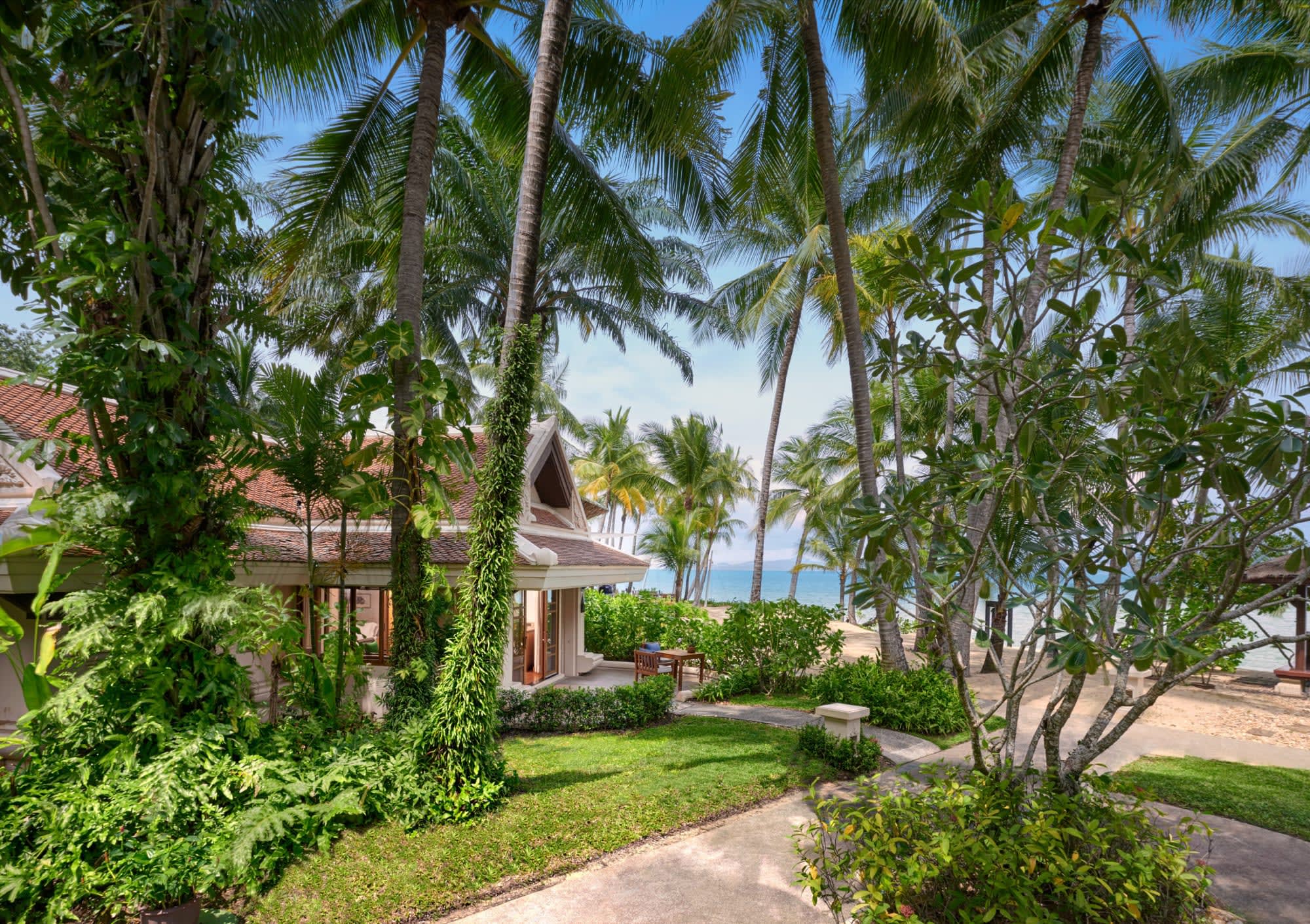Santiburi Koh Samui in Ko Samui: Santiburi Maenam Samui Deluxe Beachfront Villa