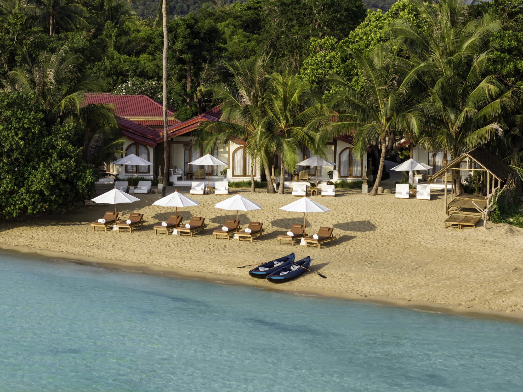 Zazen Boutique Resort & Spa in Ko Samui:  Ko Samui Zazen Beachfront Suite Strand