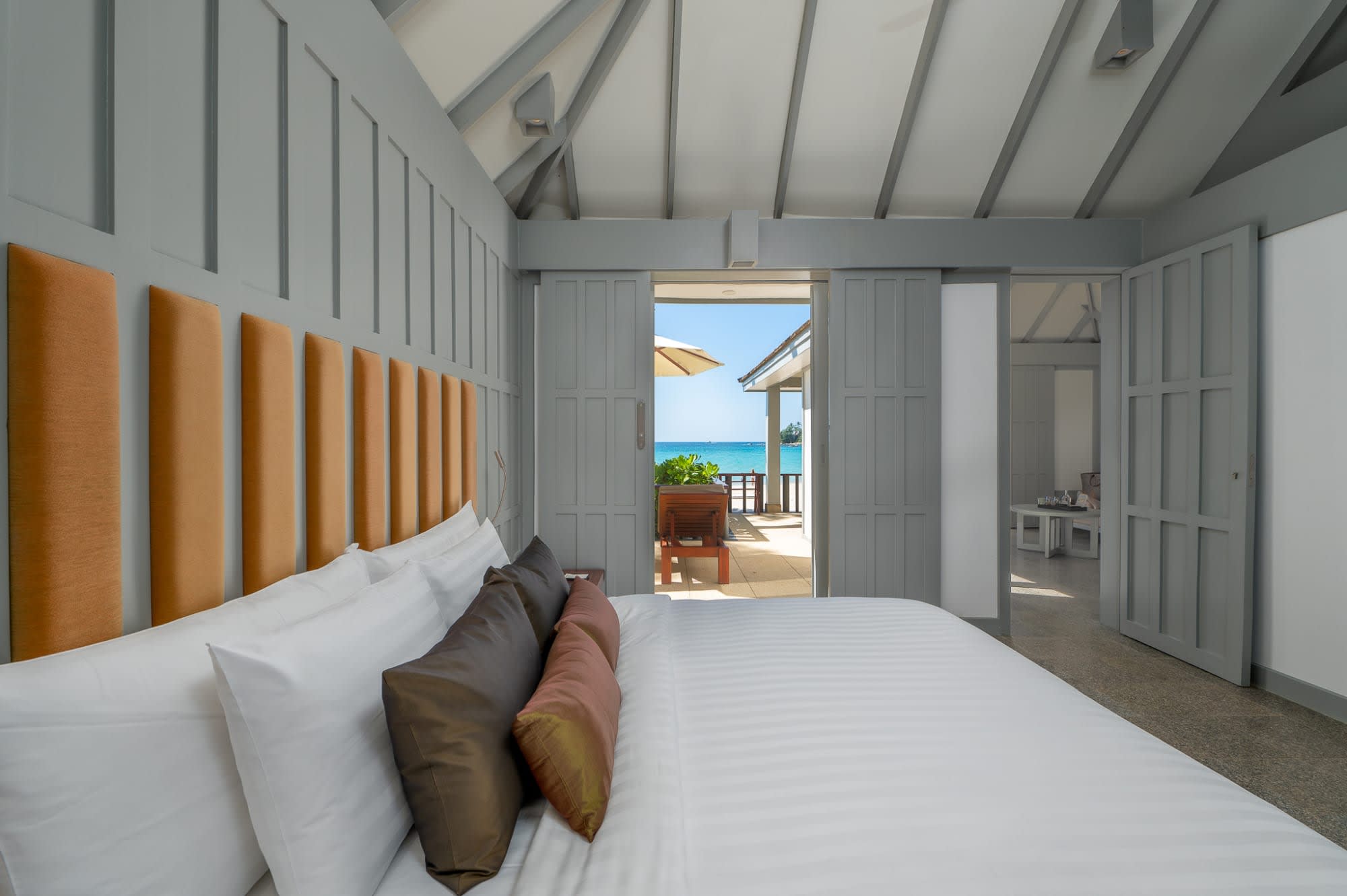 The Surin in Phuket: The Surin Phuket Beach Deluxe Suite