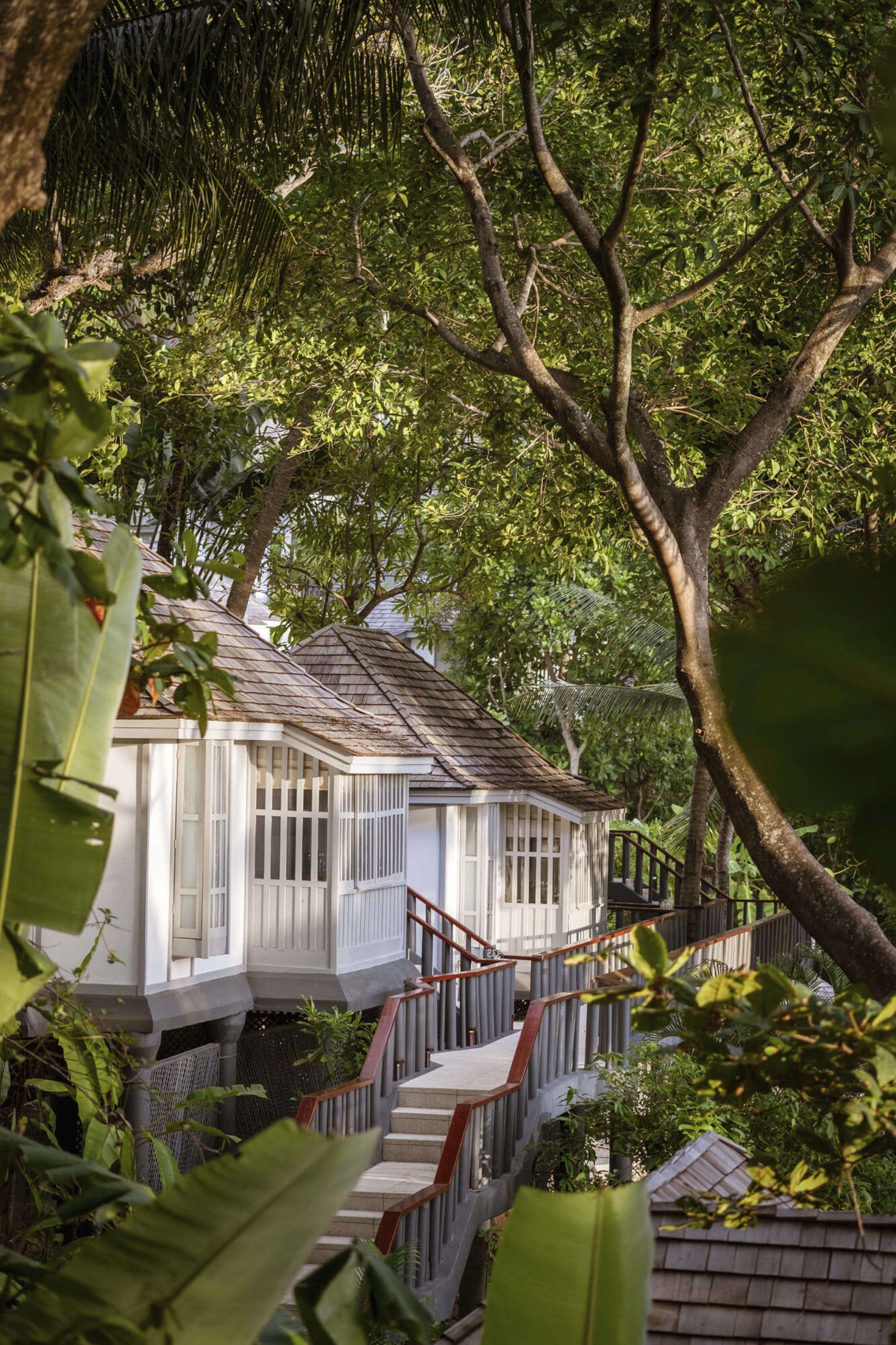 The Surin in Phuket: The Surin Phuket Hillside Cottage