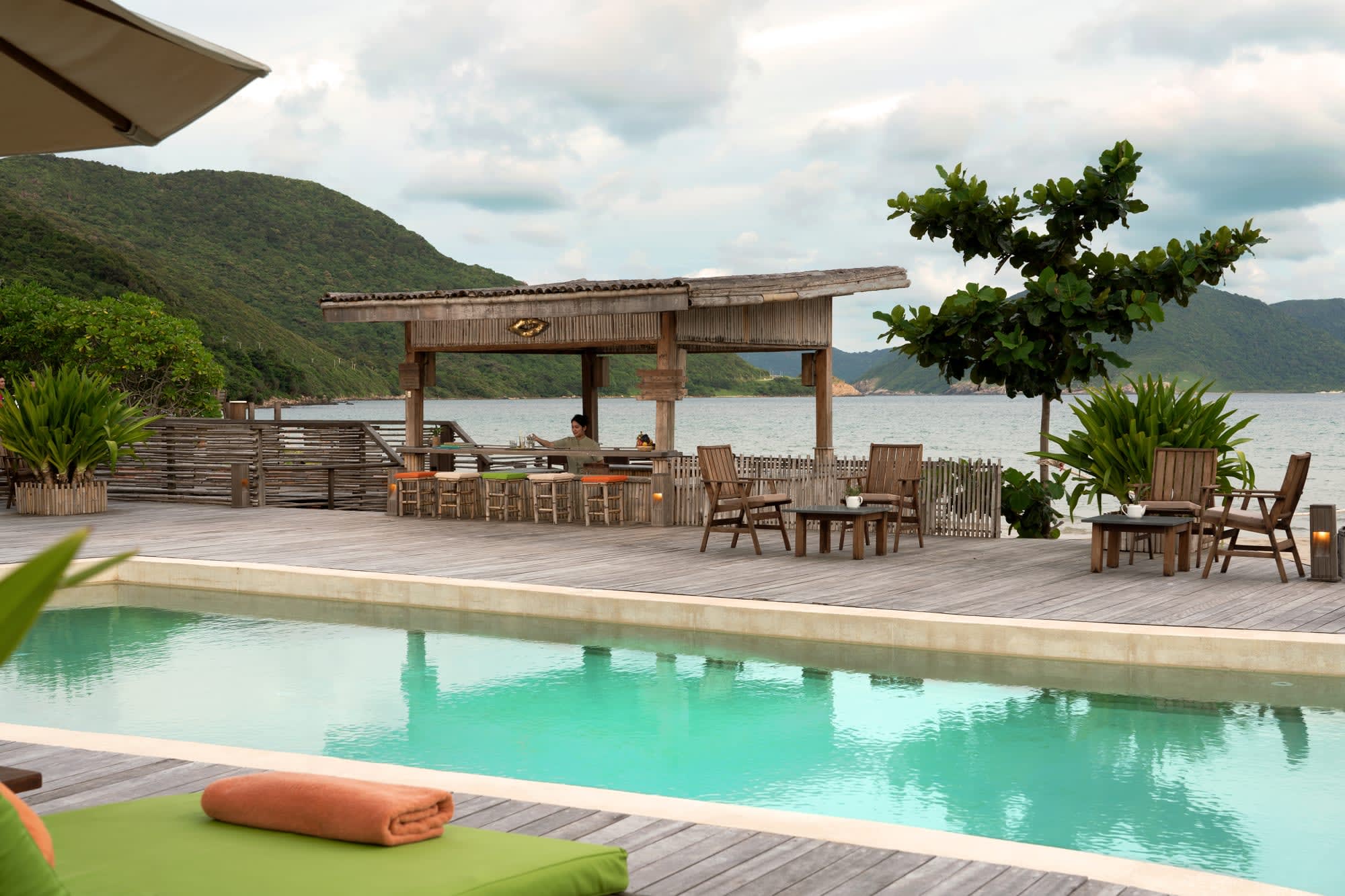 Six Senses Con Dao in Saigon: Six Senses Con Dao Splash Bar