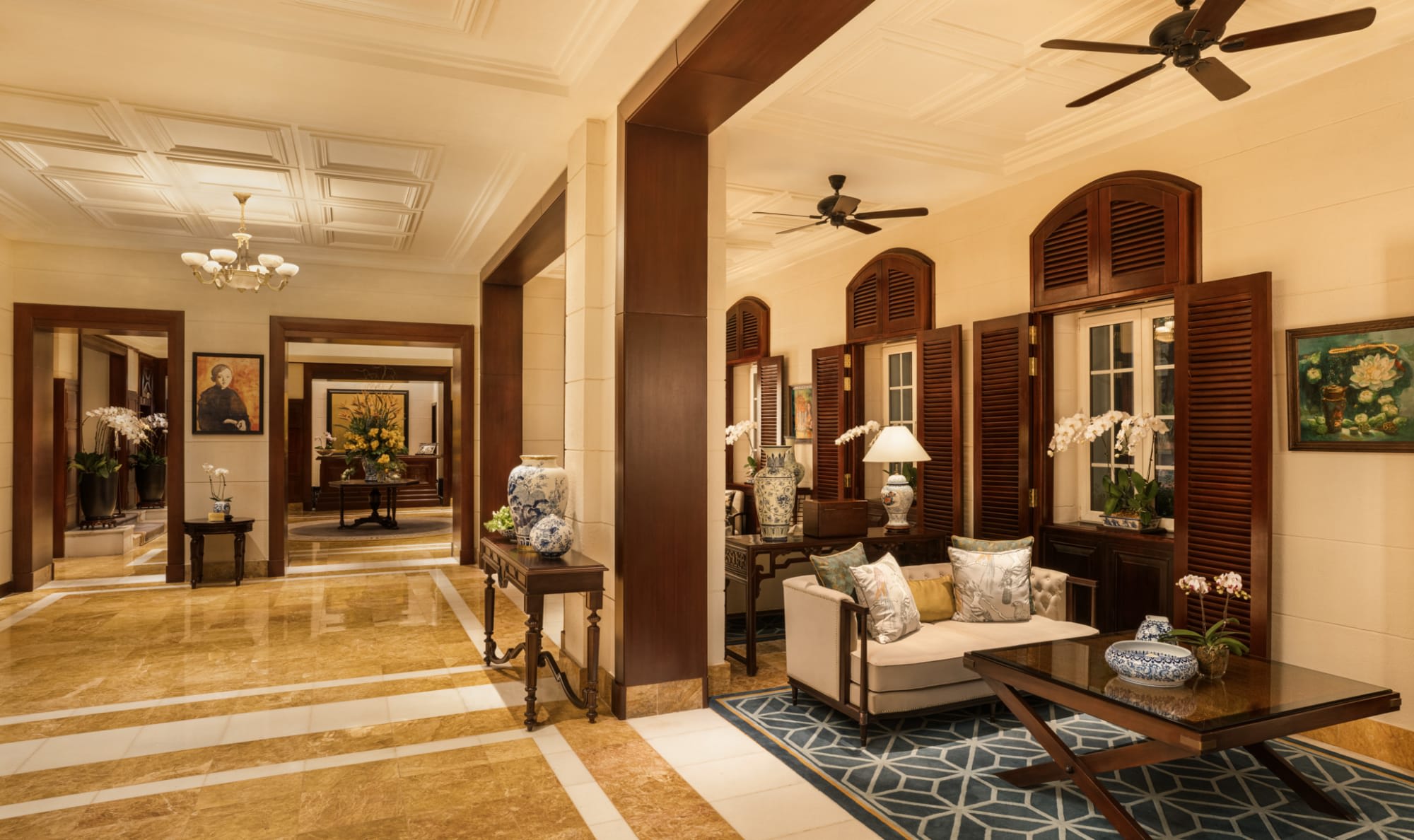 Sofitel Legend Metropole Hanoi:  Sofitel Legend Metropole Hanoi Lobby Metropole Wing