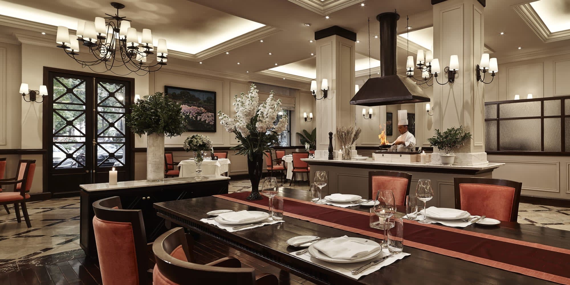 Sofitel Legend Metropole Hanoi:  Sofitel Legend Metropole Hanoi Restaurant