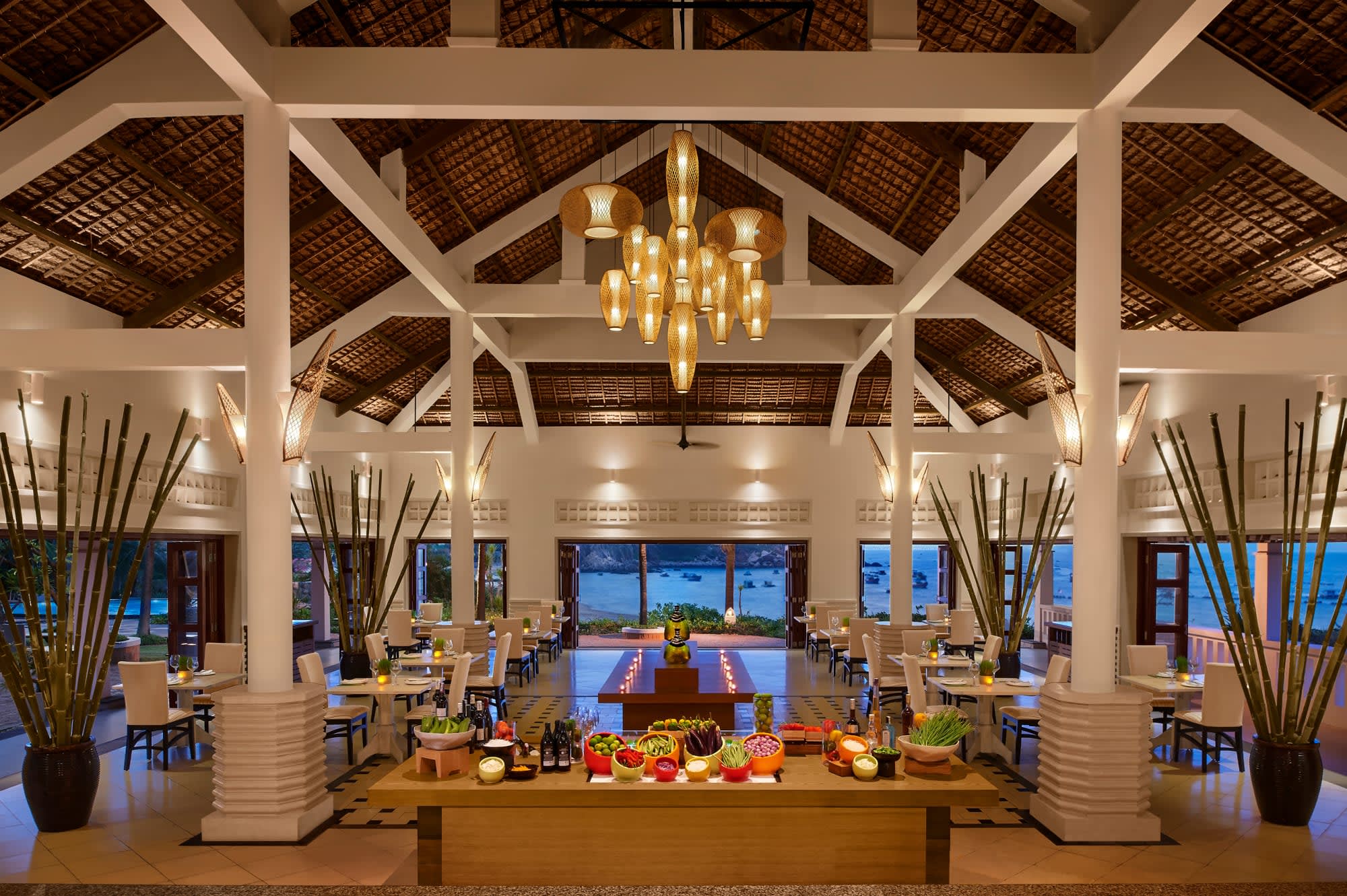 Avani Quy Nhon Resort:  Vietnam Avani Quy Nhon Resort Restaurant