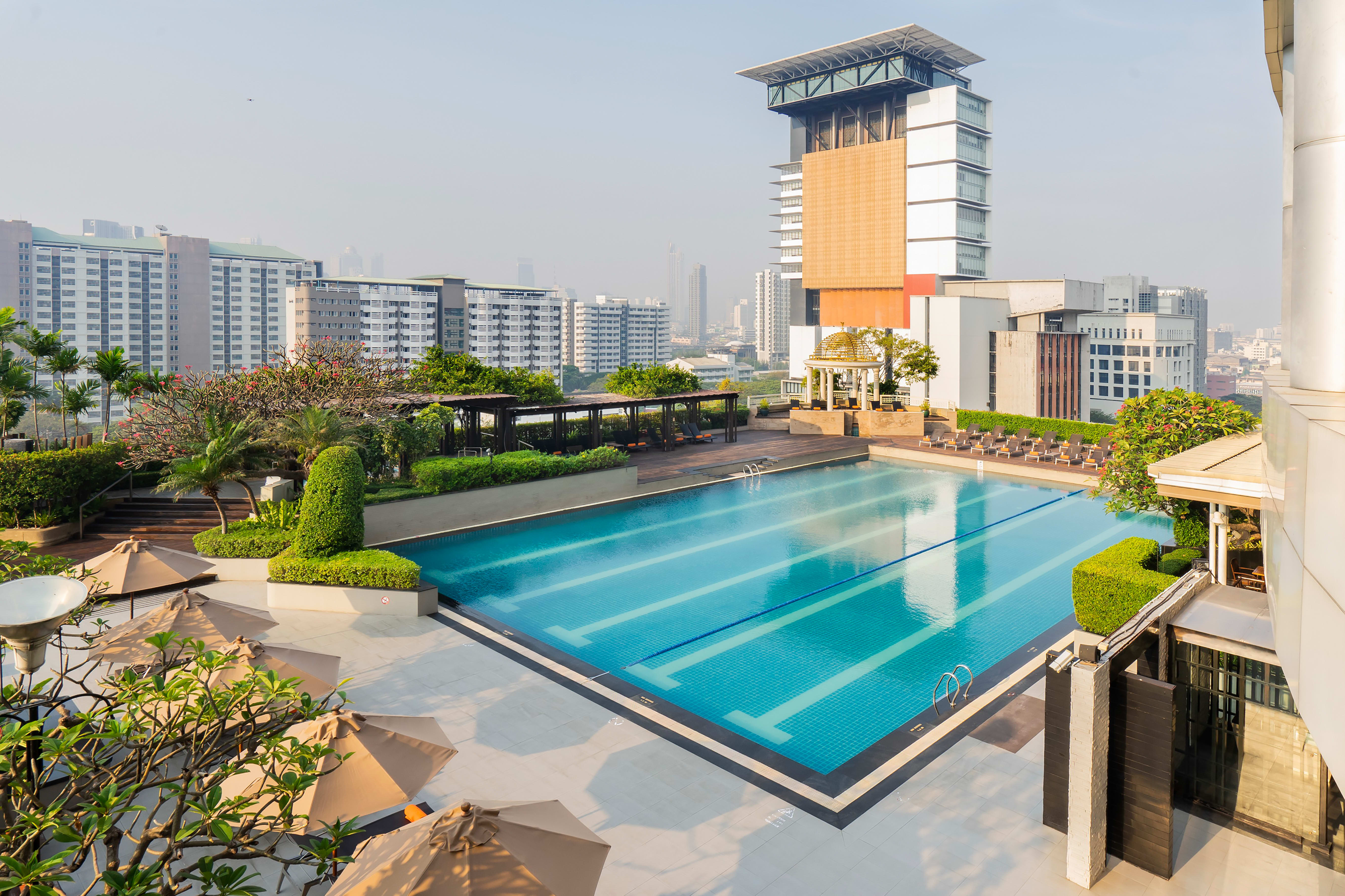 Pathumwan Princess in Bangkok: Bangkok Pathumwan Princess Hotel Pool