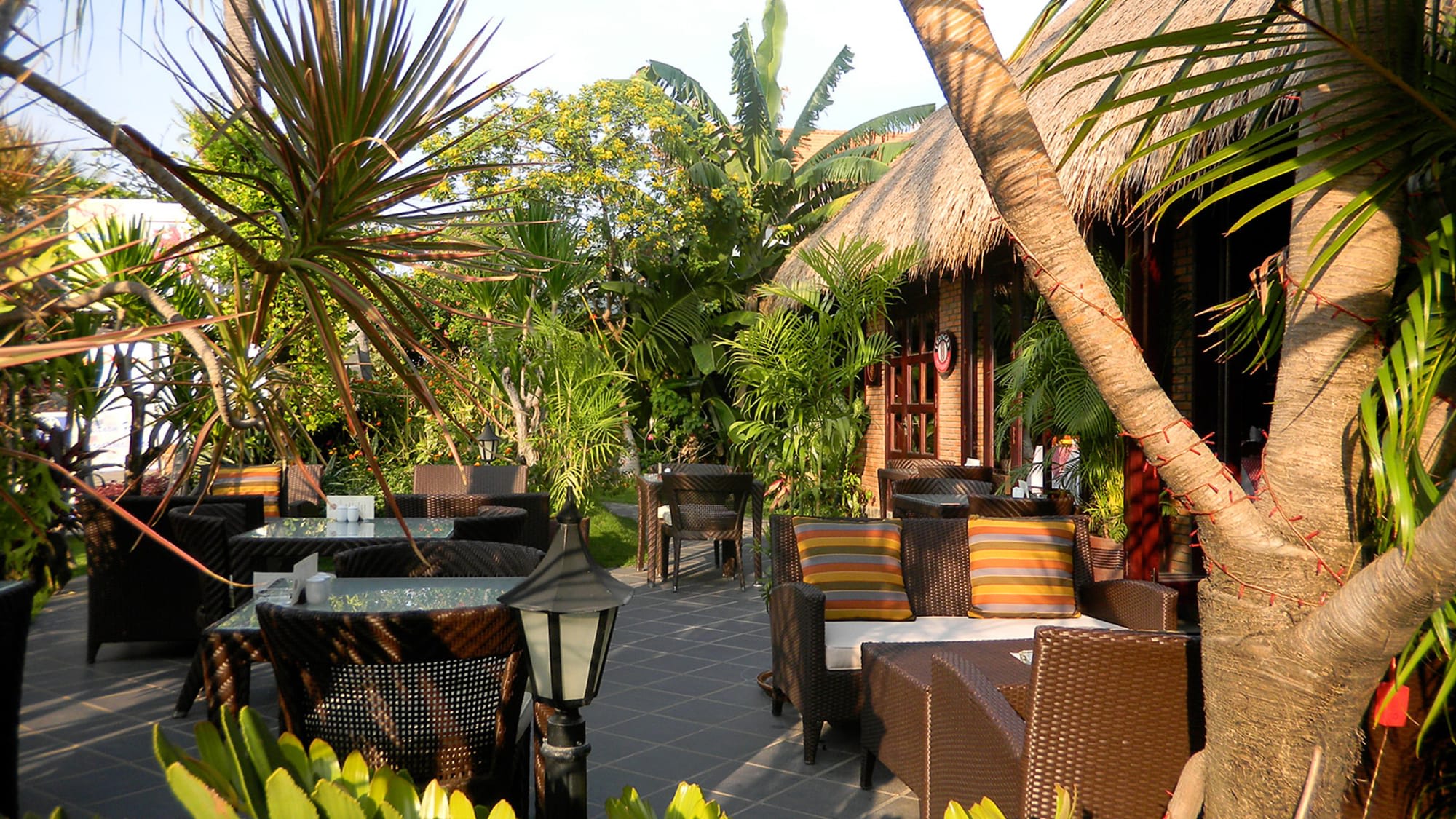 Cham Villas in Phan Thiet: Vietnam Cham Villas deutsches Restaurant