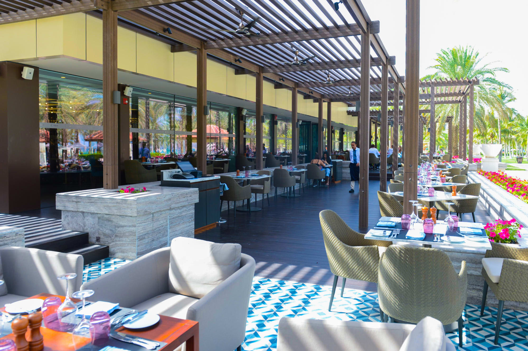 Al Bustan Palace, a Ritz-Carlton Hotel in Muscat:  Al Bustan Palace, a Ritz-Carlton Hotel Restaurant