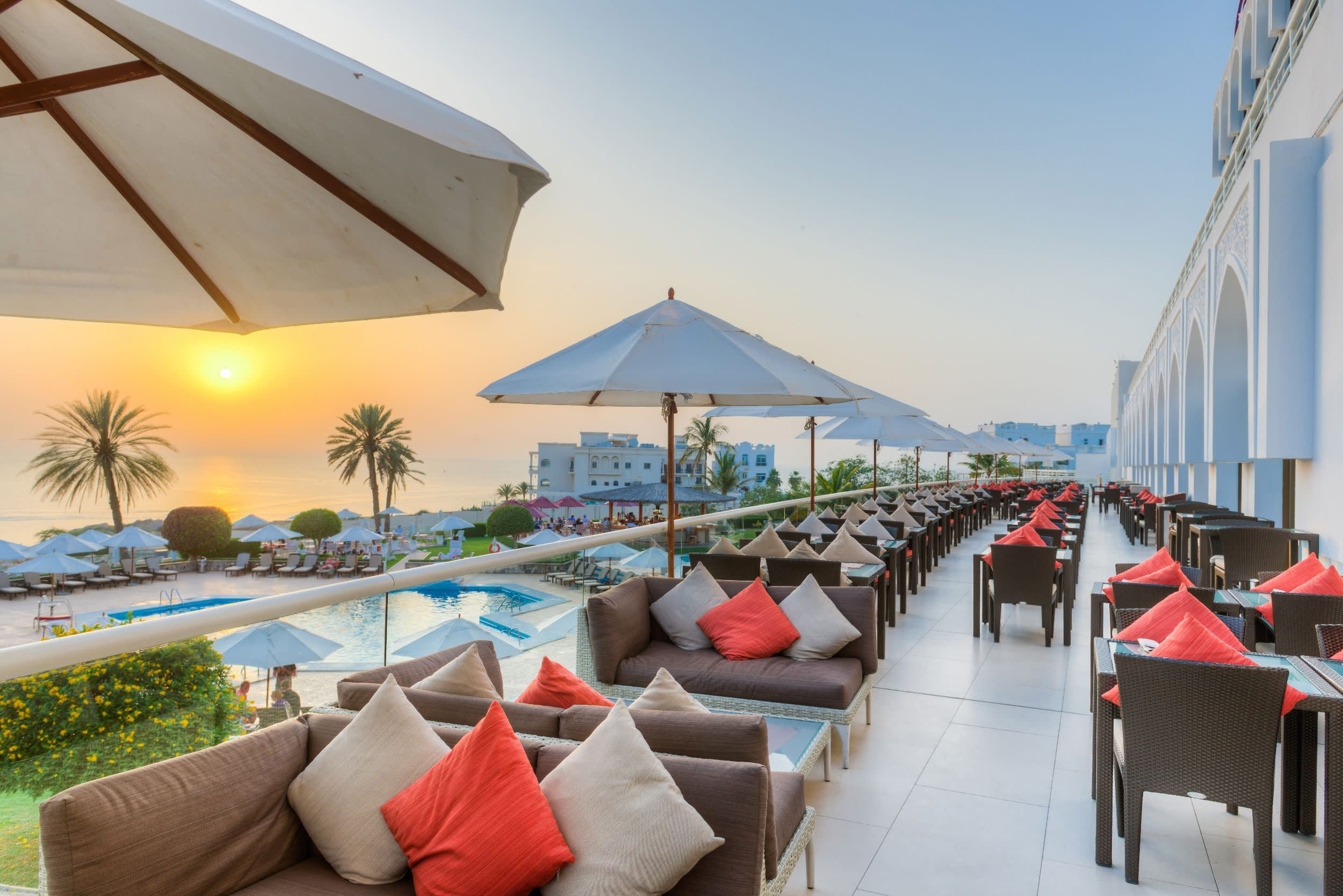 Crowne Plaza Muscat: Muscat Crowne Plaza Muscat Terrasse