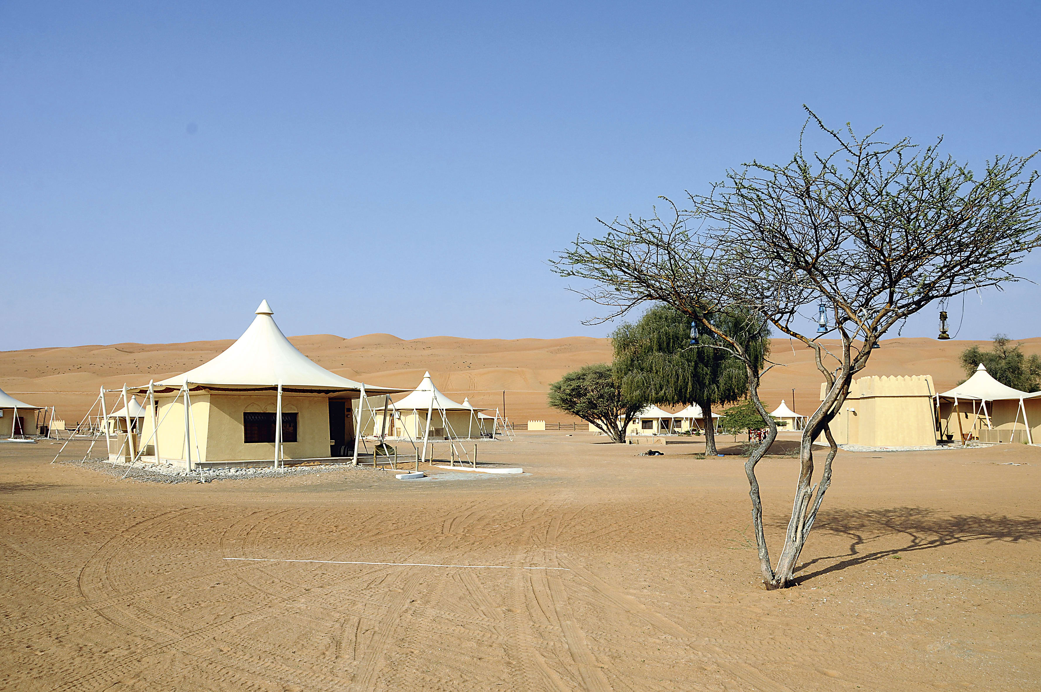 Desert Nights Resort in Wüste: Oman Desert Nights Camp Aussenansicht