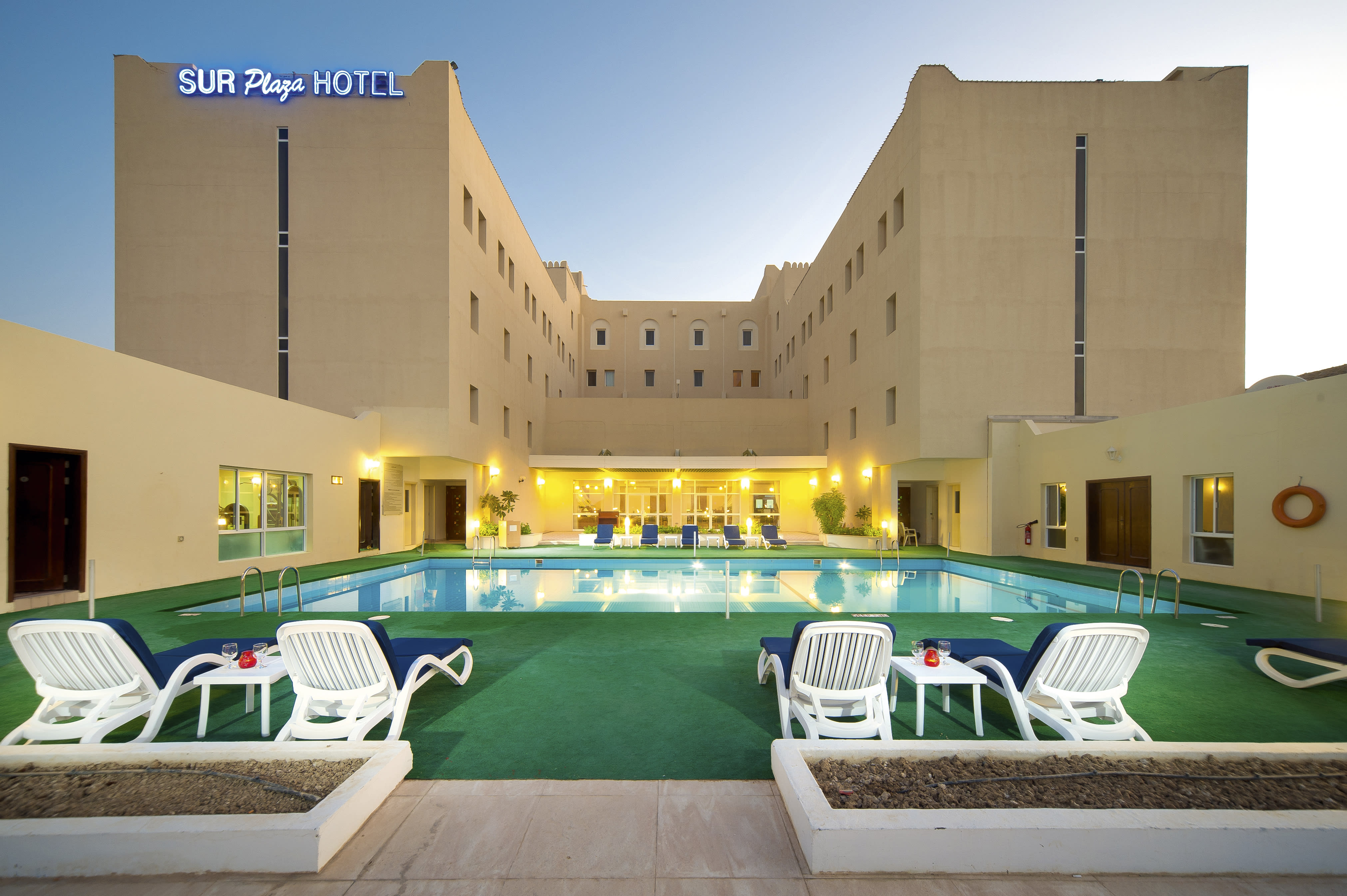 Best Western Sur in Küste: Sur Plaza Hotel Pool