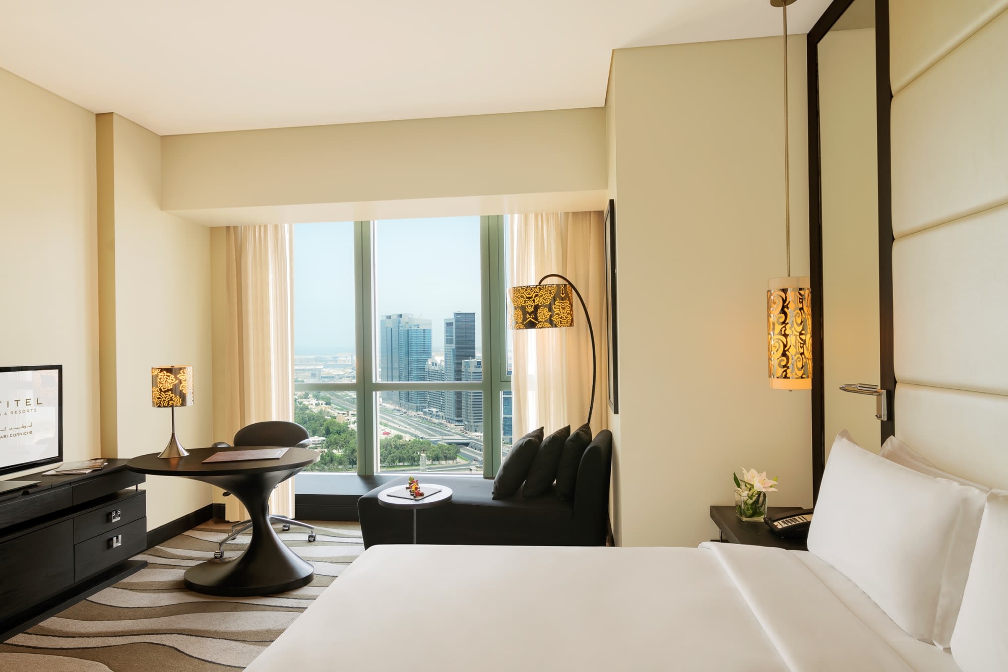 Sofitel Abu Dhabi Corniche: Sofitel Abu Dhabi Corniche - Superior Zimmer