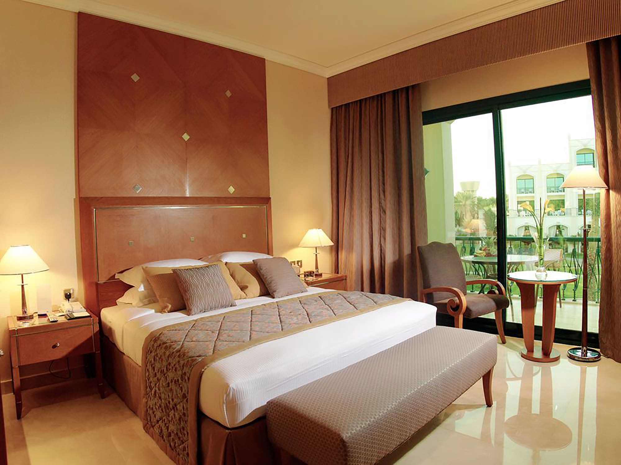 Al Ain Rotana Hotel: Al Ain Rotana Hotel Wohnbeispiel
