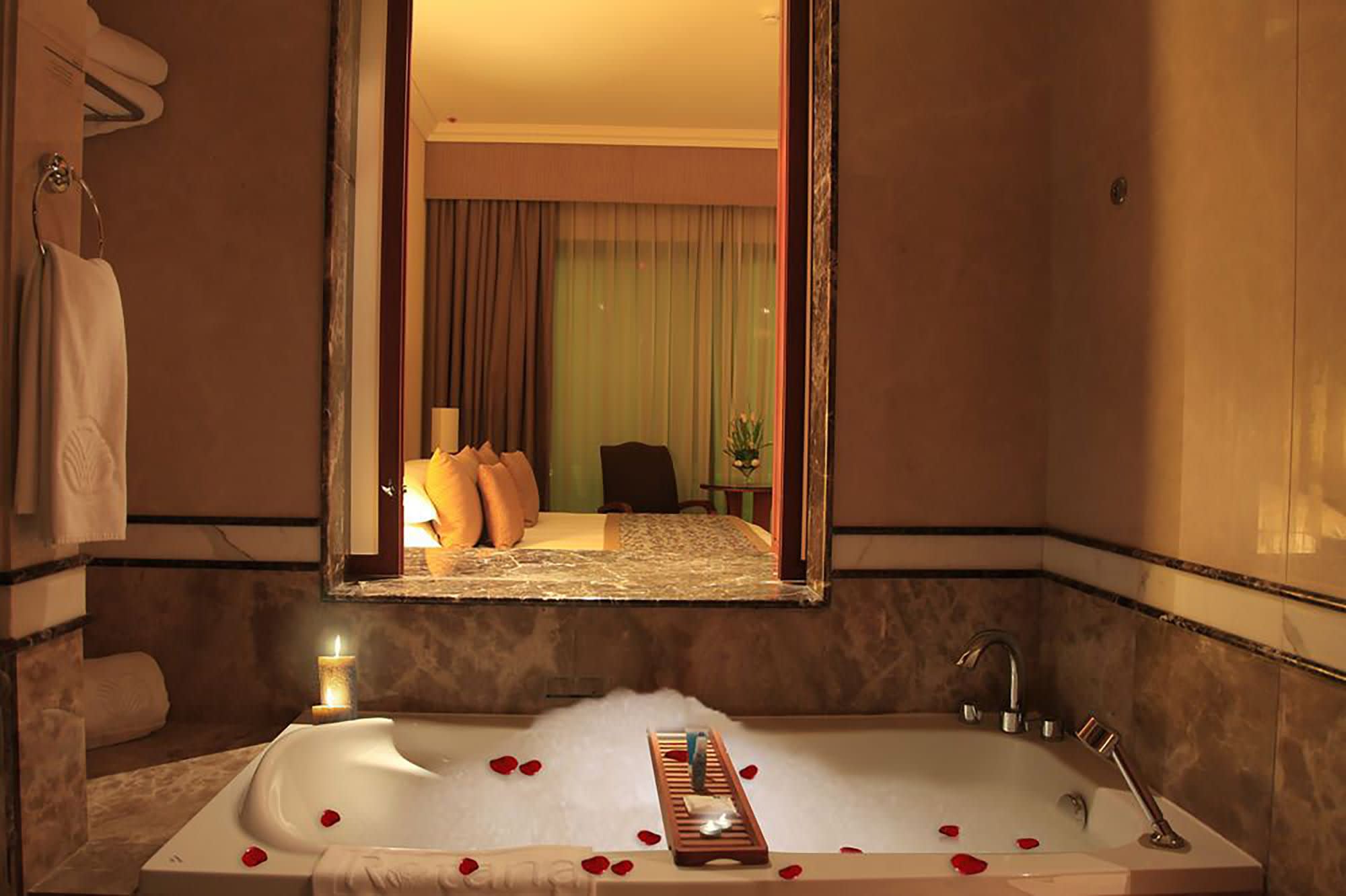 Al Ain Rotana Hotel: Al Ain Rotana Hotel Wohnbeispiel