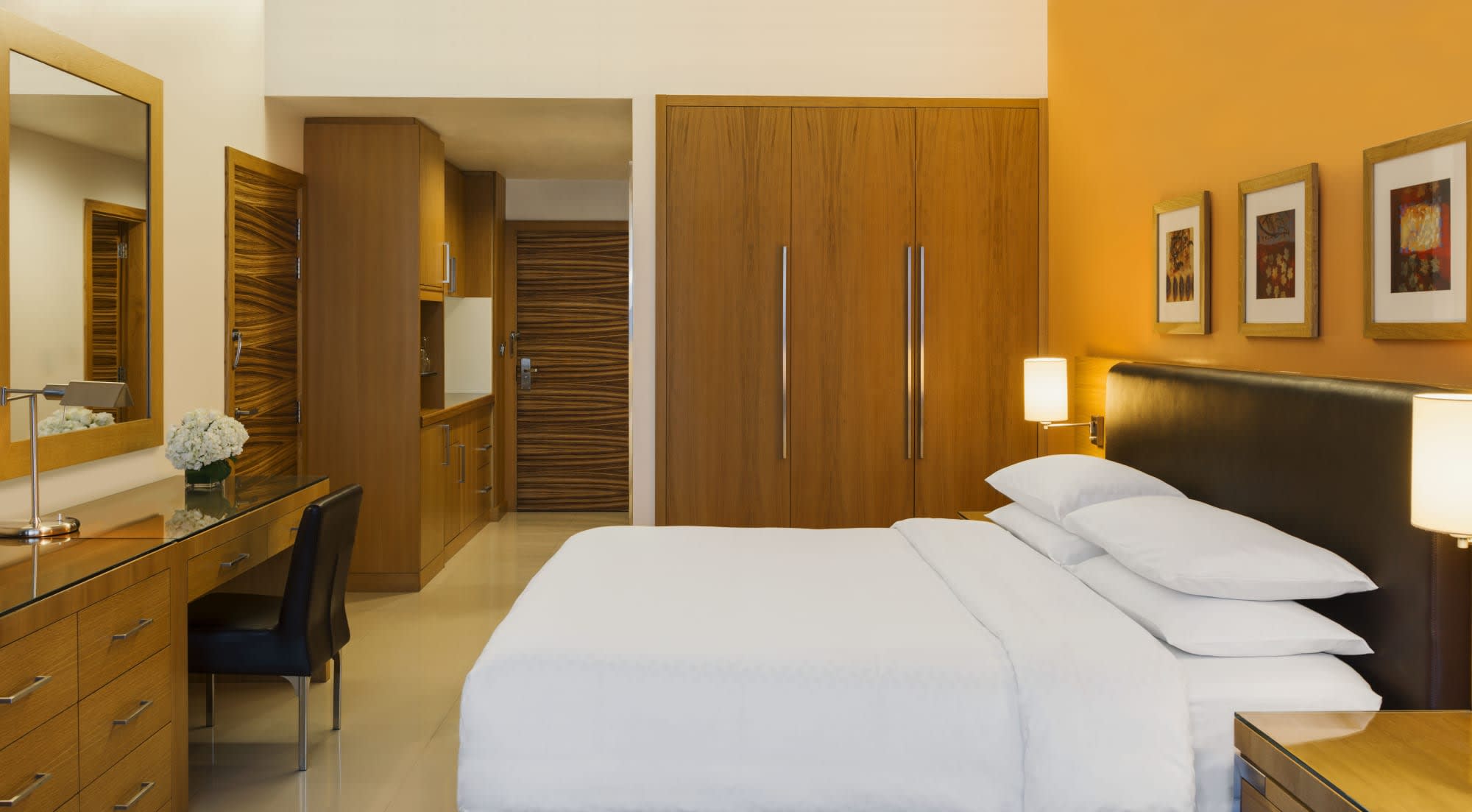Four Points by Sheraton Bur Dubai: Four Points by Sheraton Downtown Dubai Classic Zimmer