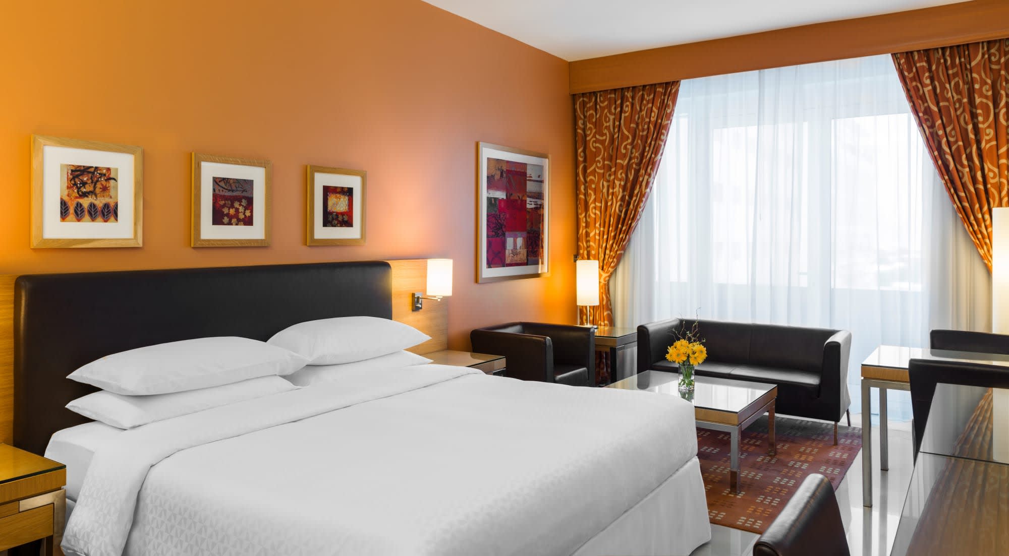 Four Points by Sheraton Bur Dubai: Four Points by Sheraton Downtown Klassik Zimmer