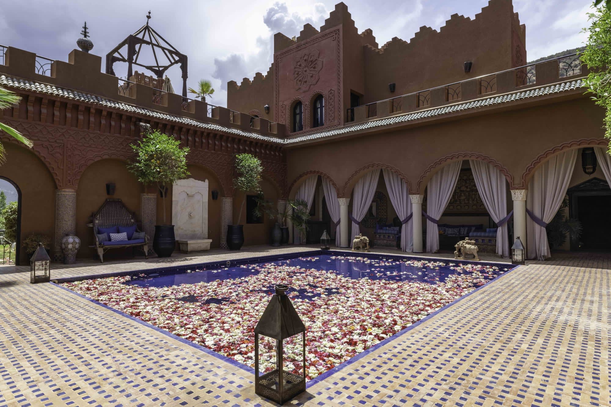 Kasbah Tamadot in Atlasgebirge: Kasbah Tamadot - Pool