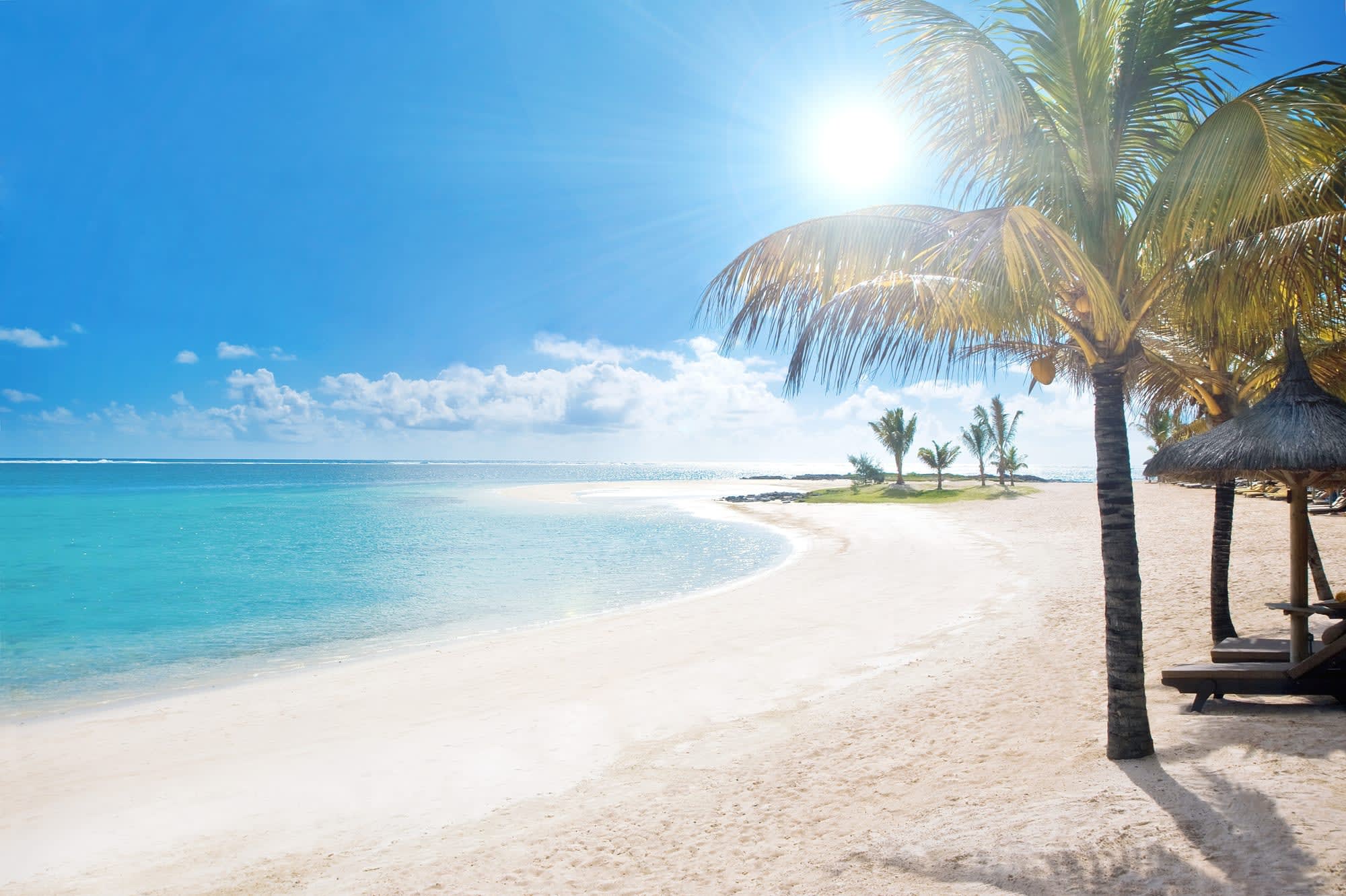LUX* Belle Mare in Osten: Mauritius Belle Mare Resort & Villas Strand