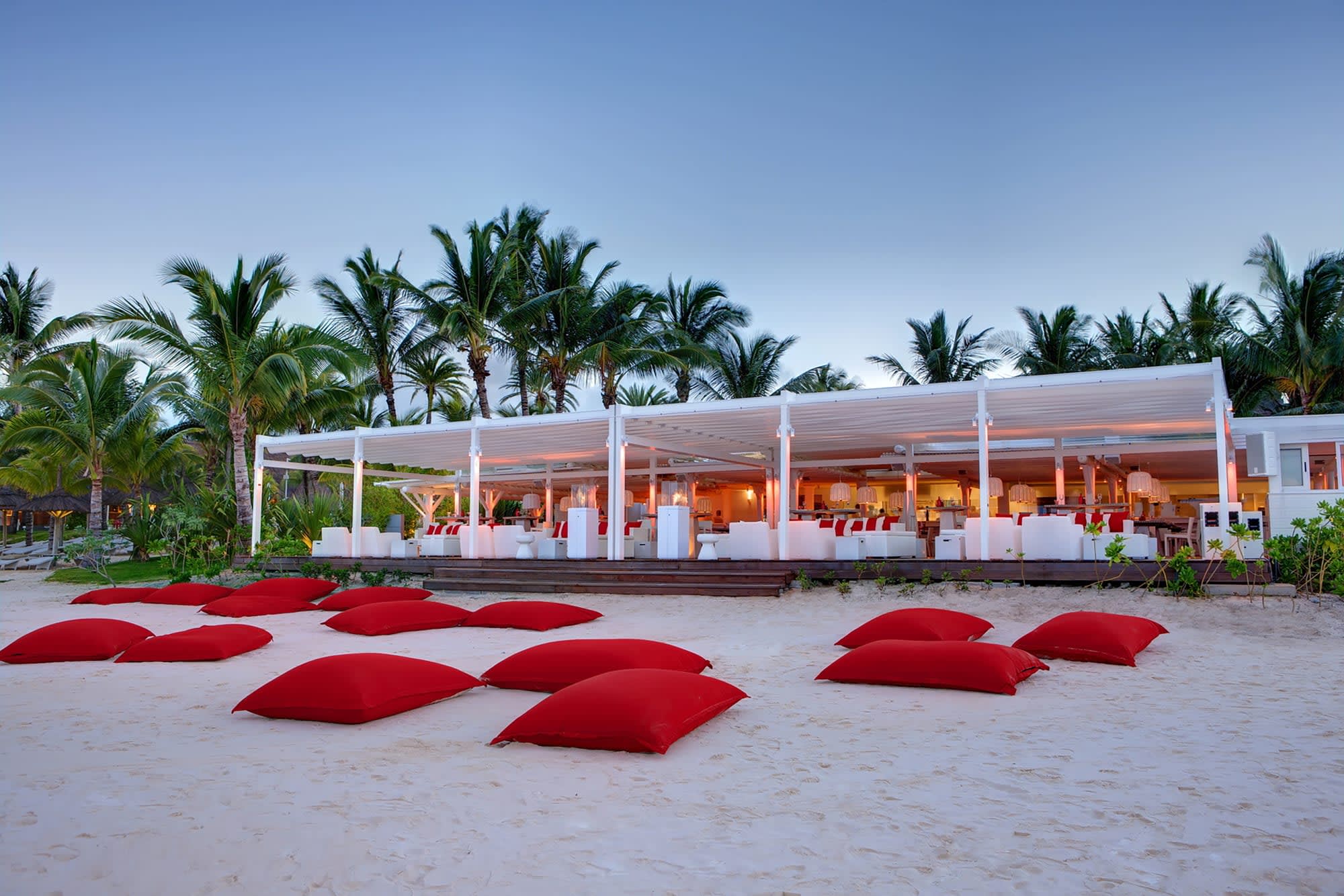 LUX* Belle Mare in Osten: Mauritius LUX Belle Mare - Beach Rouge