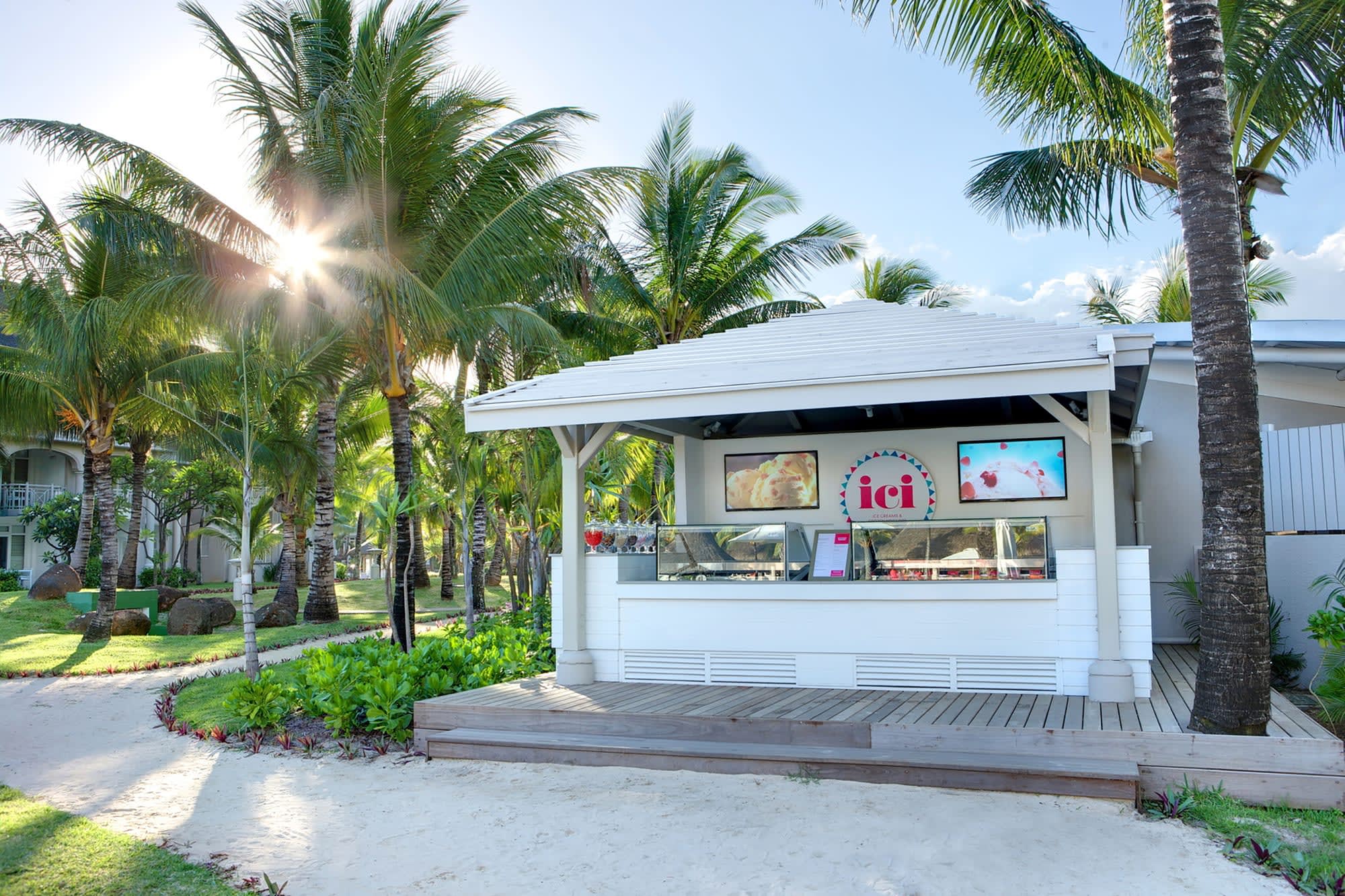 LUX* Belle Mare in Osten: Mauritius LUX Belle Mare Eis am Strand