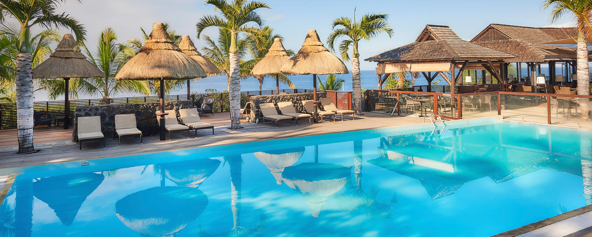 Iloha Seaview Hotel in Küstenregion: Iloha Seaview Hotel Pool