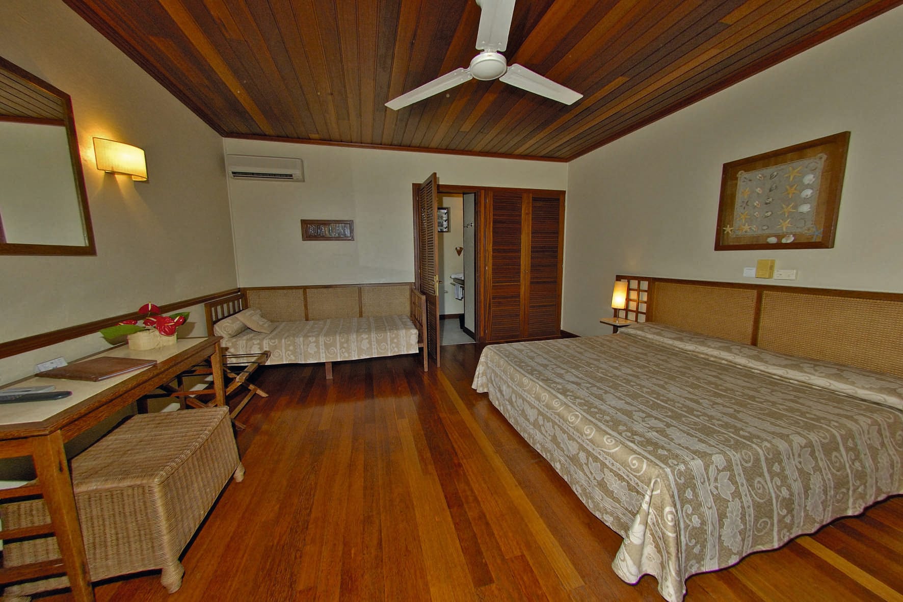 Iloha Seaview Hotel in Küstenregion: Iloha Seaview Hotel Wohnbeispiel
