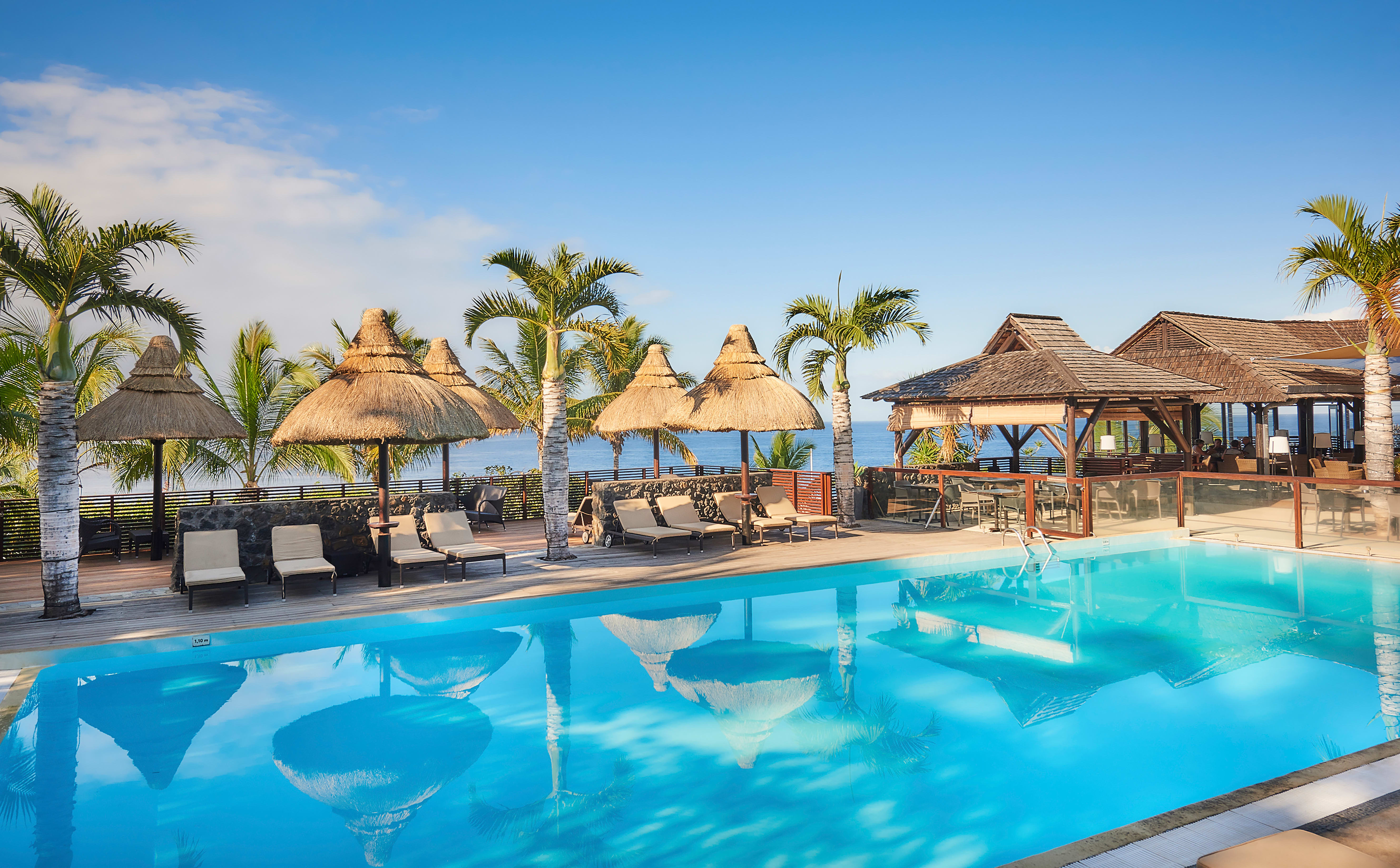 Iloha Seaview Hotel in Küstenregion: Iloha Seaview Hotel Pool