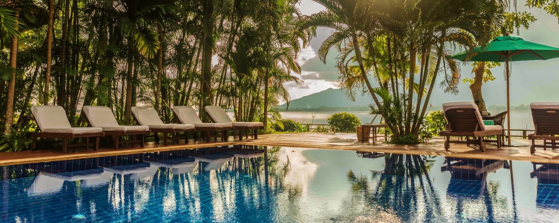 La Folie Lodge Resort in Pakse:  Pakse La Folie Lodge Pool