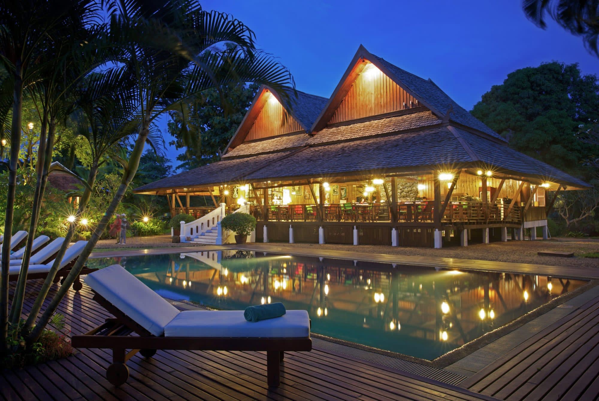 La Folie Lodge Resort in Pakse:  La Folie Lodge Resort Pool