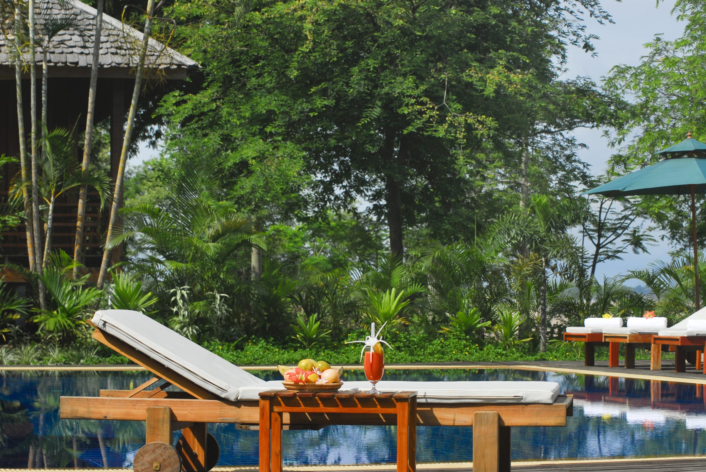 La Folie Lodge Resort in Pakse:  Pakse La Folie Lodge Resort Pool