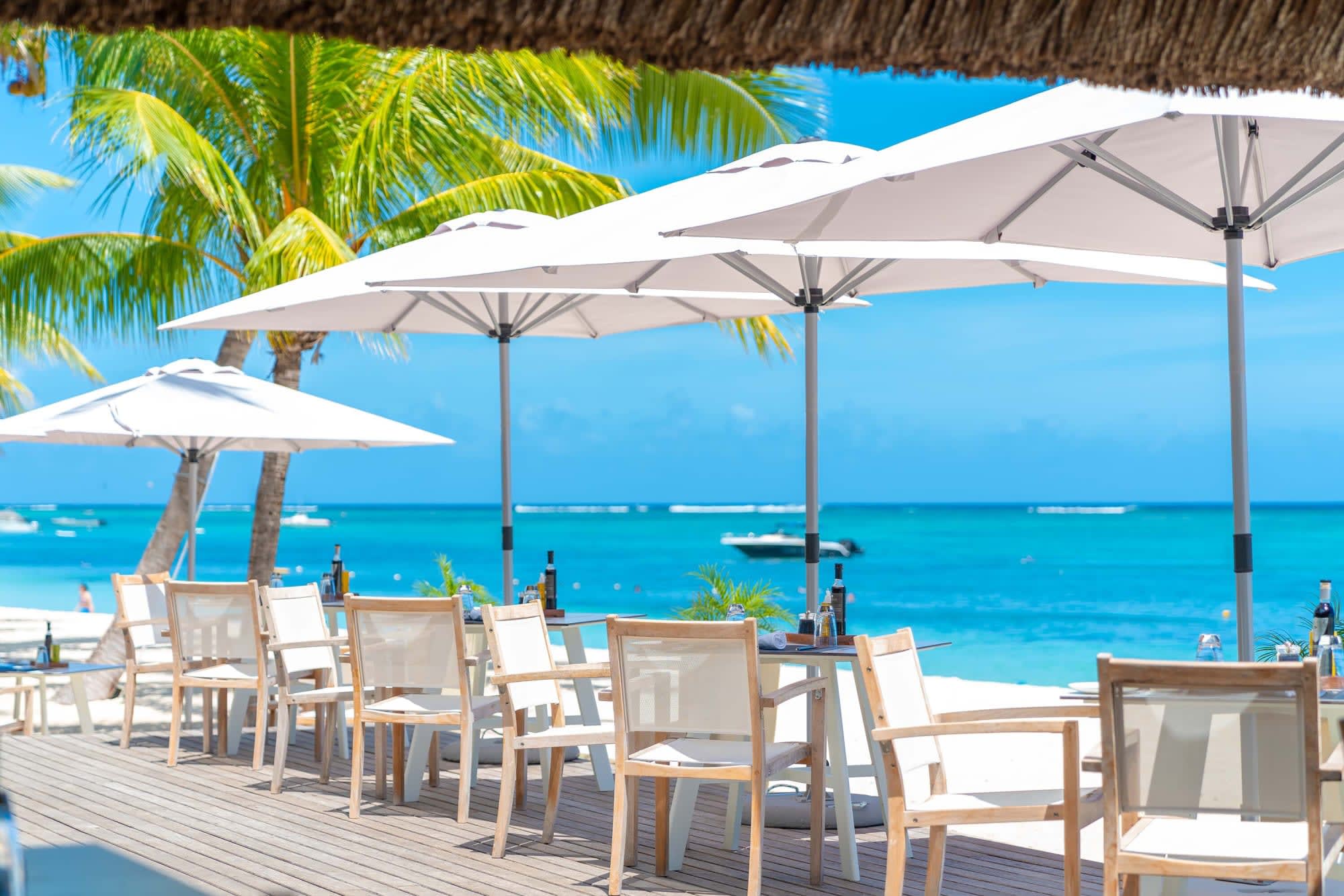LUX* Le Morne in Süd | Südwesten:  Mauritius LUX Le Morne Restaurant The Beach