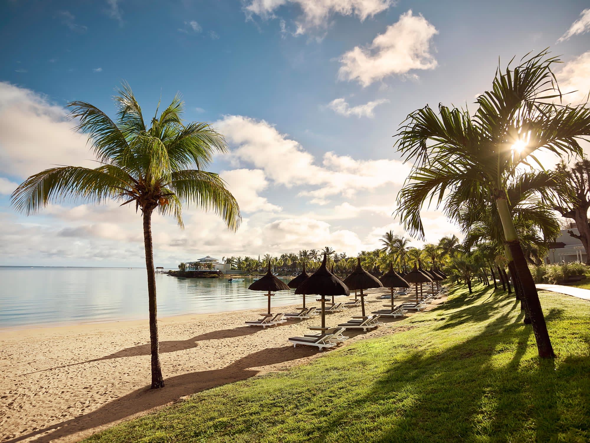 LUX* Grand Gaube in Nord | Nordwesten:  Mauritius LUX Grand Gaube Strand