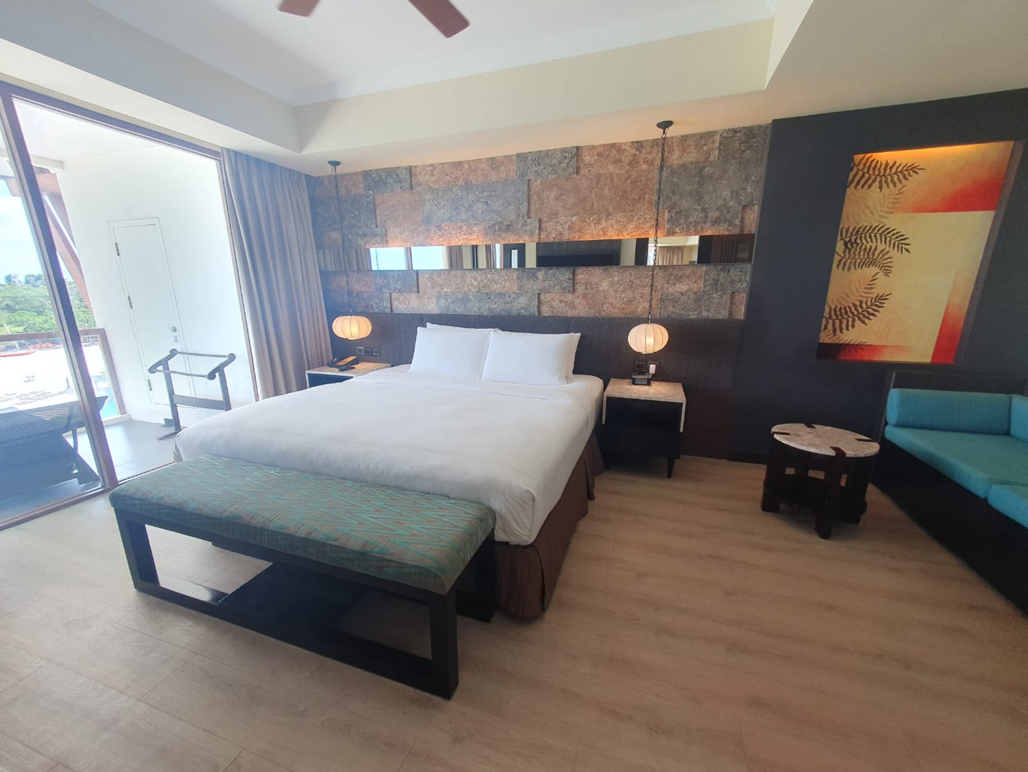 The Bellevue Resort in Bohol: The Bellevue Resort